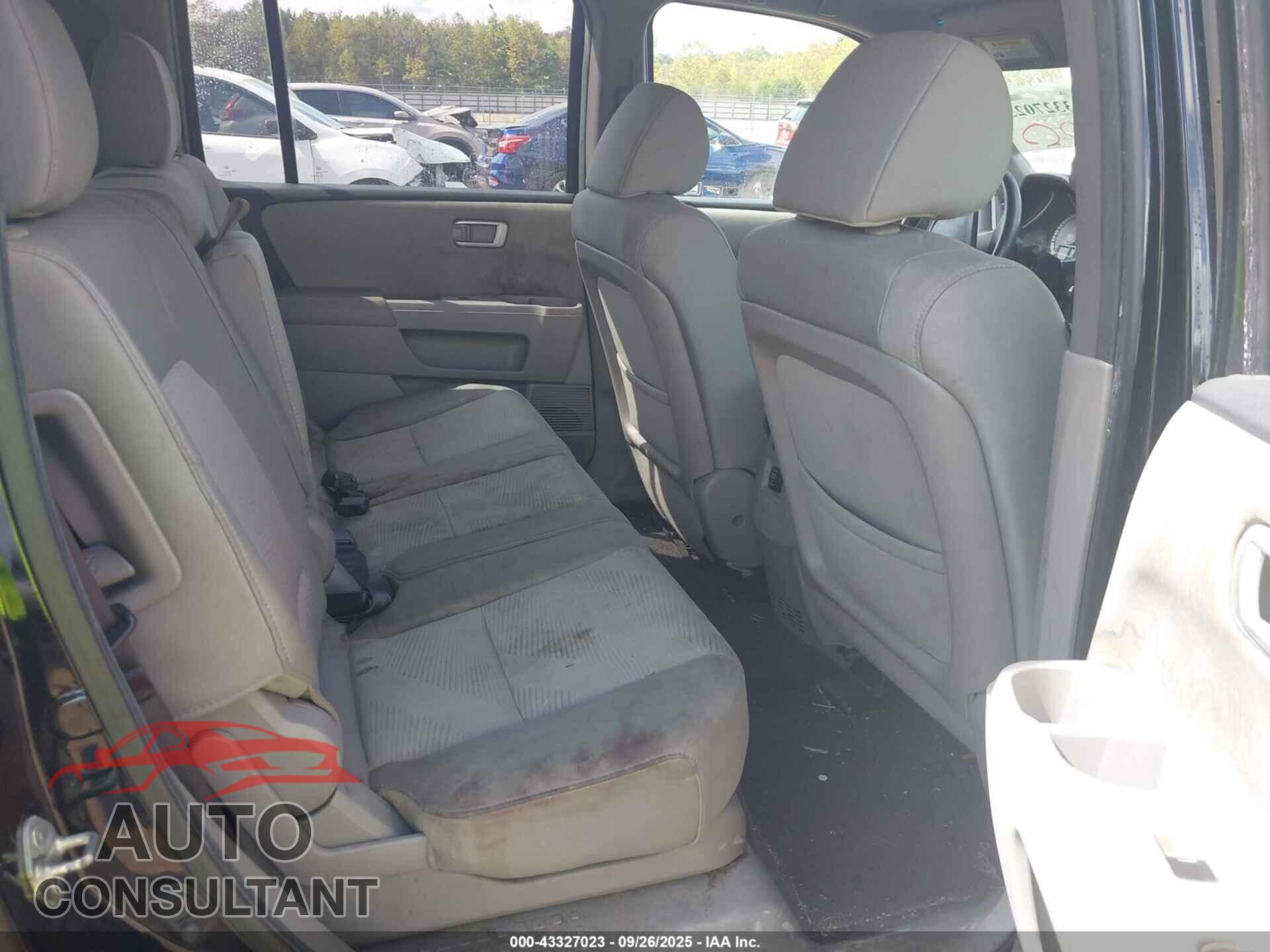 HONDA PILOT 2012 - 5FNYF3H2XCB017726