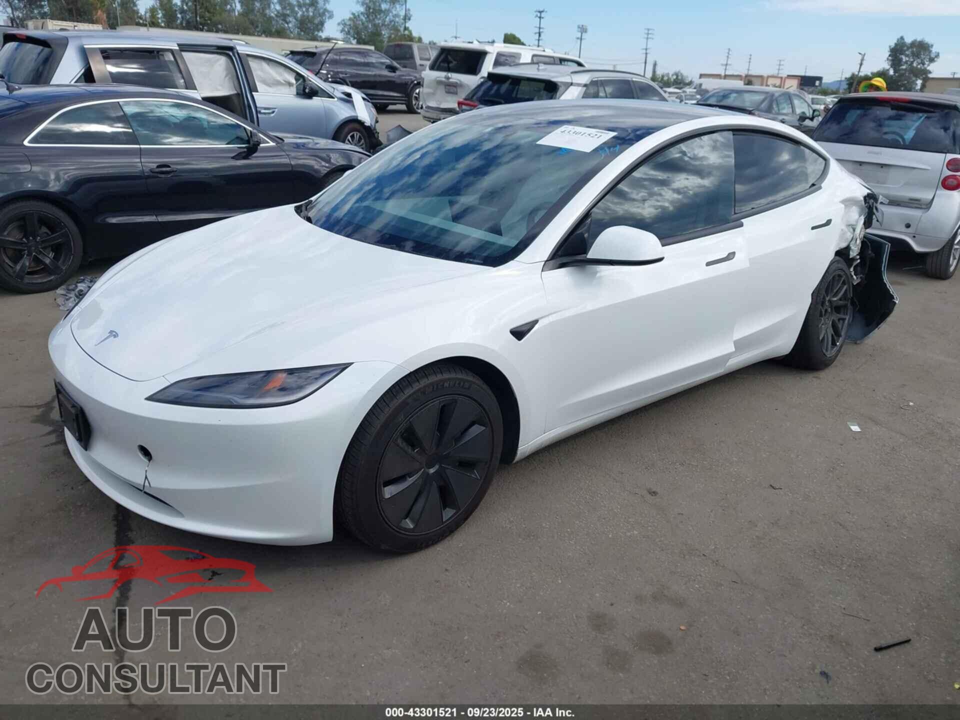 TESLA MODEL 3 2024 - 5YJ3E1EA8RF861849