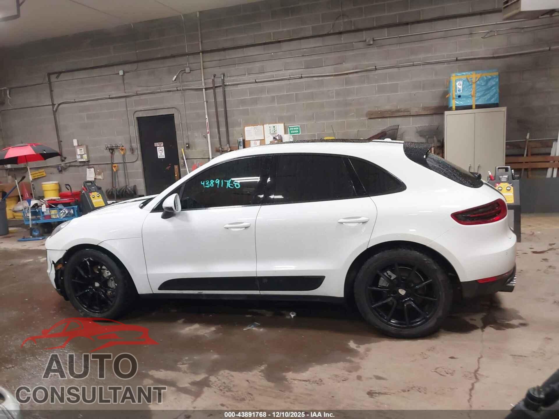 PORSCHE MACAN 2015 - WP1AB2A56FLB42590