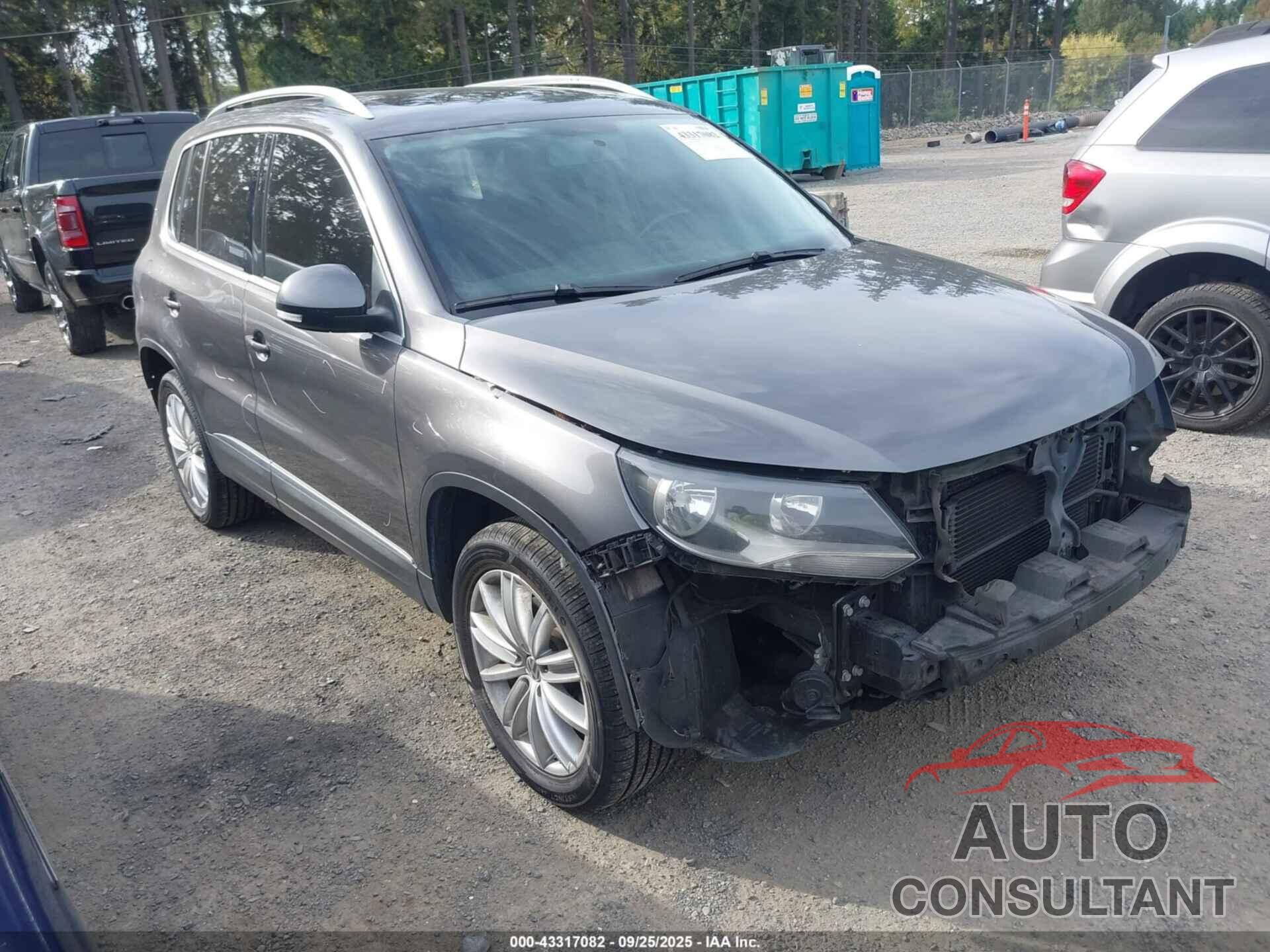 VOLKSWAGEN TIGUAN 2015 - WVGBV7AXXFW505172