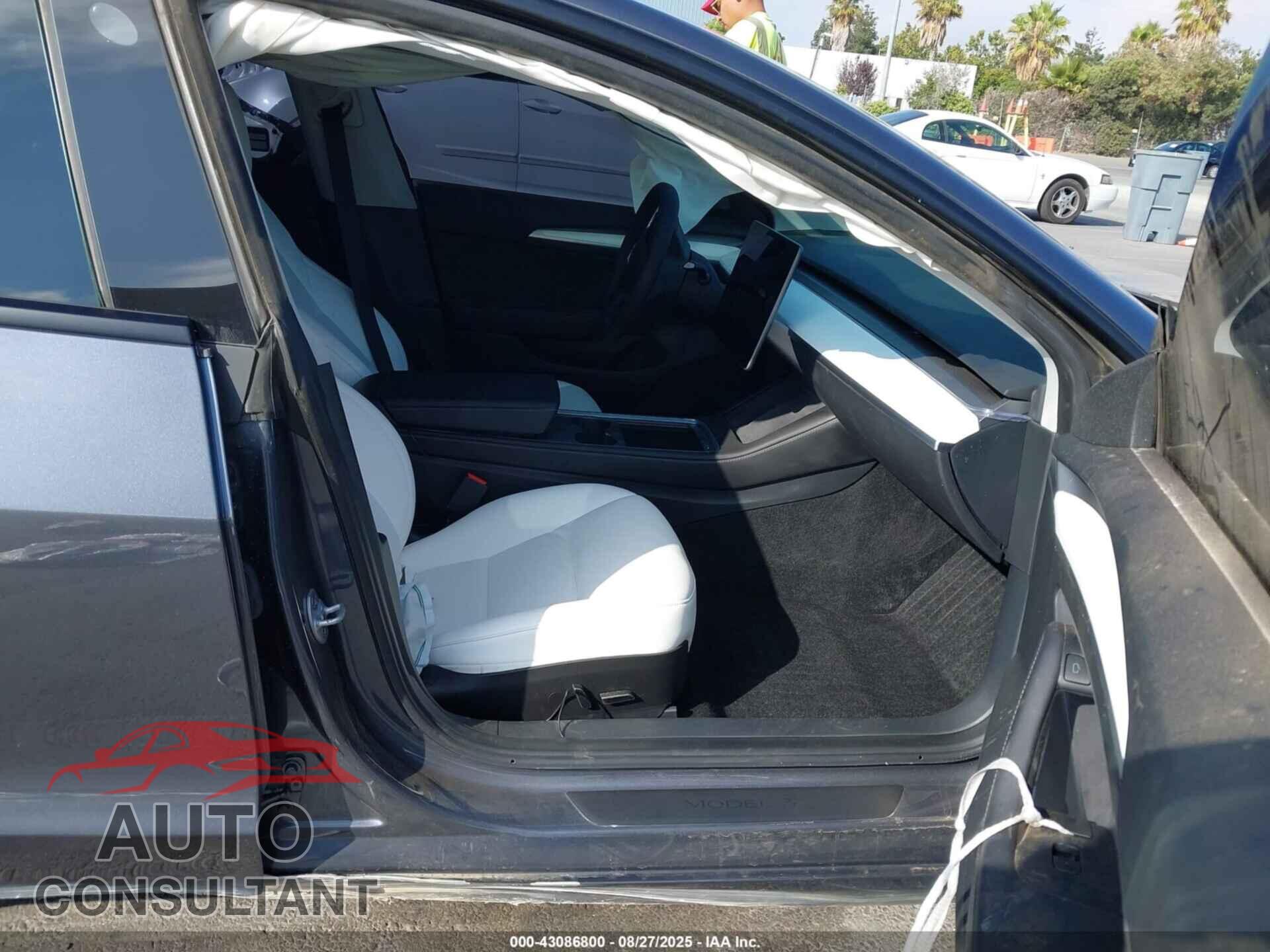 TESLA MODEL 3 2023 - 5YJ3E1EA0PF668981