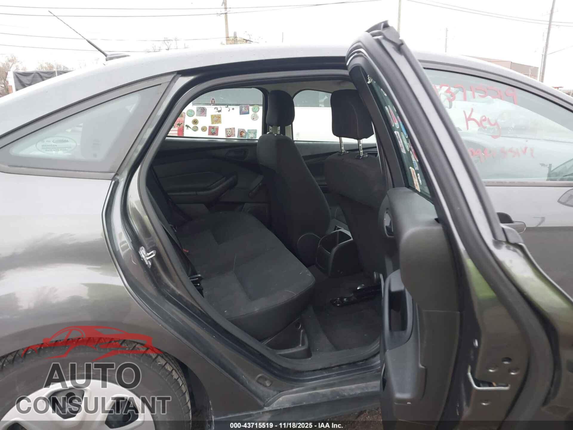 FORD FOCUS 2016 - 1FADP3E29GL354784