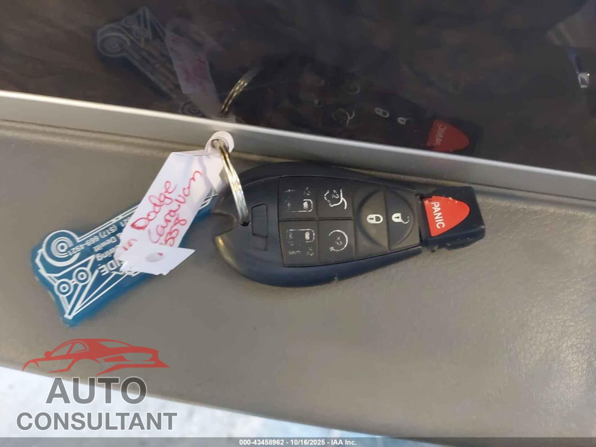 DODGE GRAND CARAVAN 2010 - 2D4RN4DE5AR445558