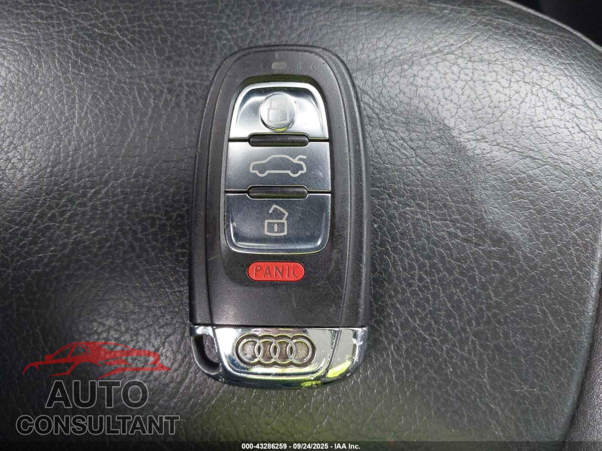 AUDI Q5 2011 - WA1CFAFPXBA010421