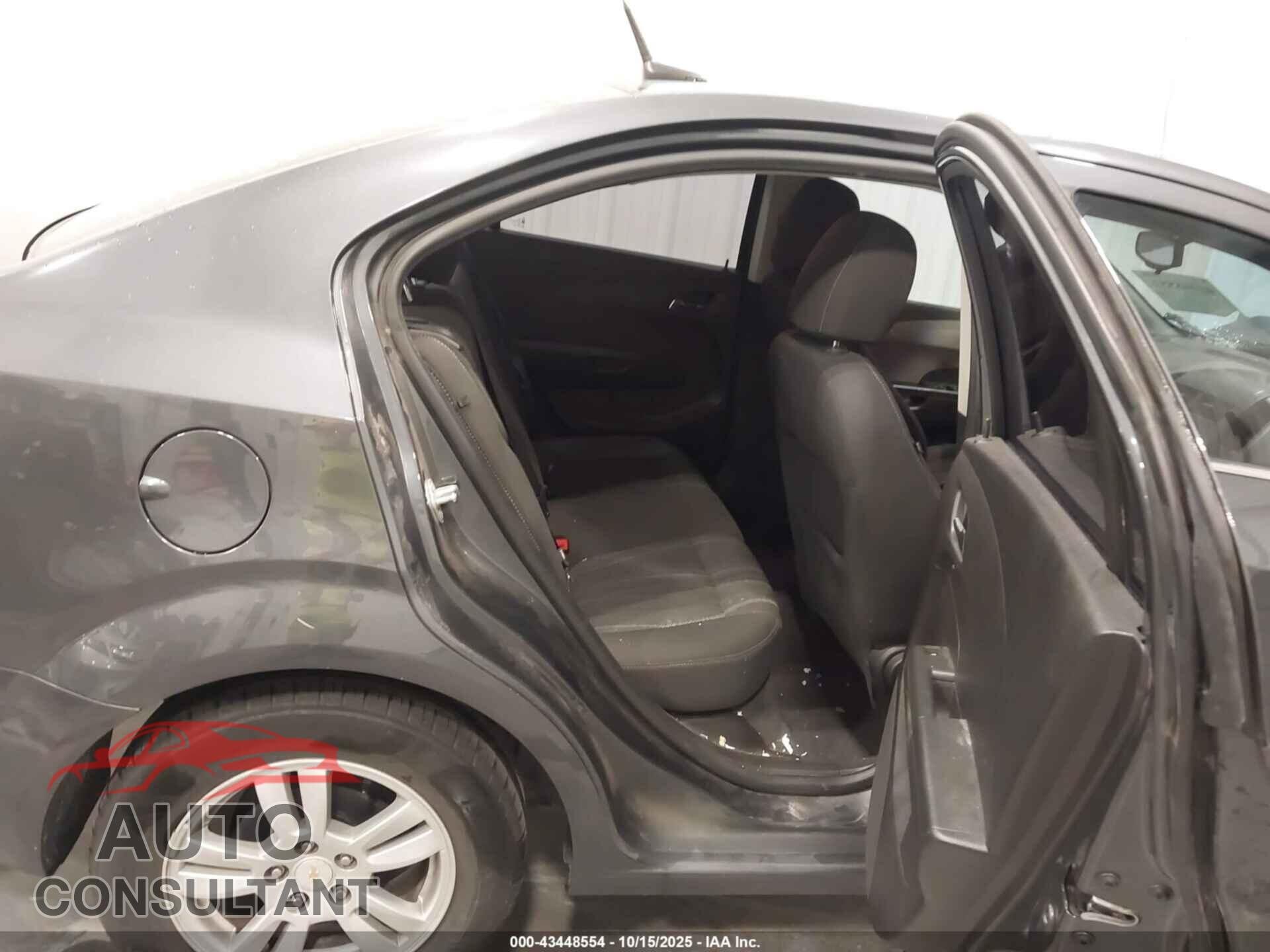 CHEVROLET SONIC 2012 - 1G1JD5SH9C4168041