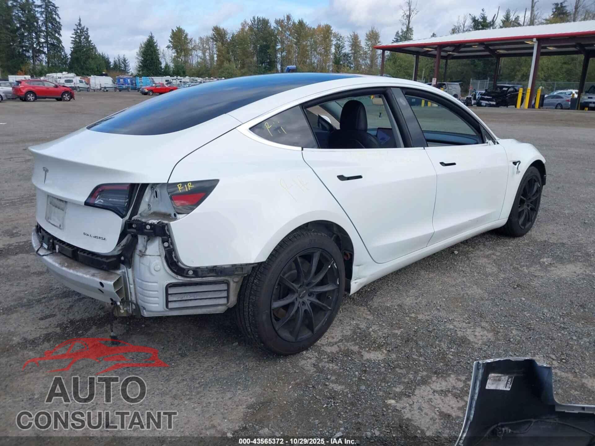 TESLA MODEL 3 2018 - 5YJ3E1EB4JF094708