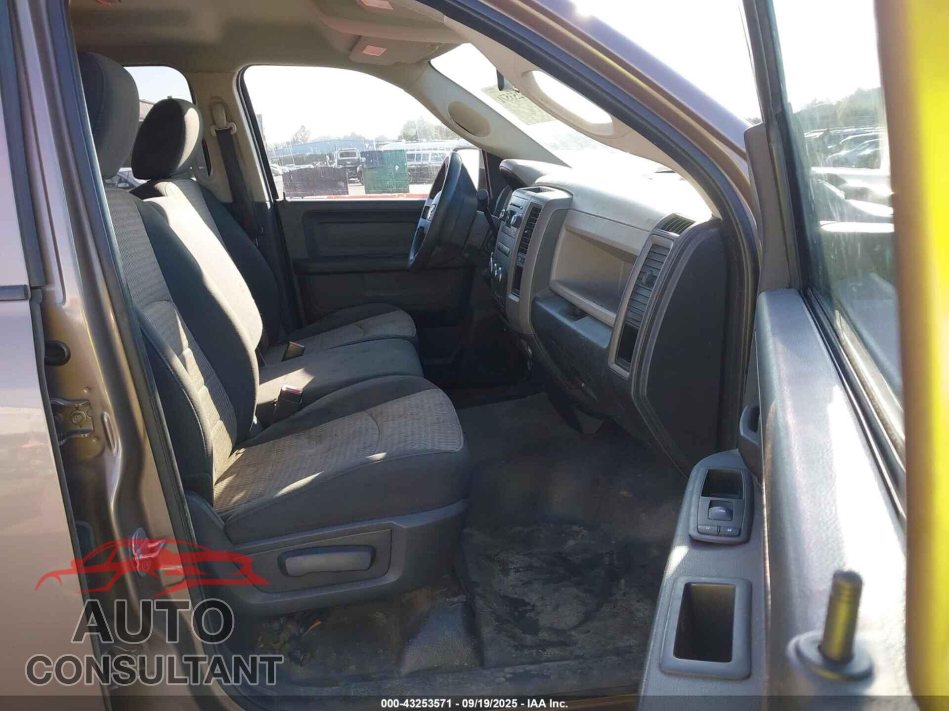 DODGE RAM 1500 2010 - 1D7RV1GP9AS242539
