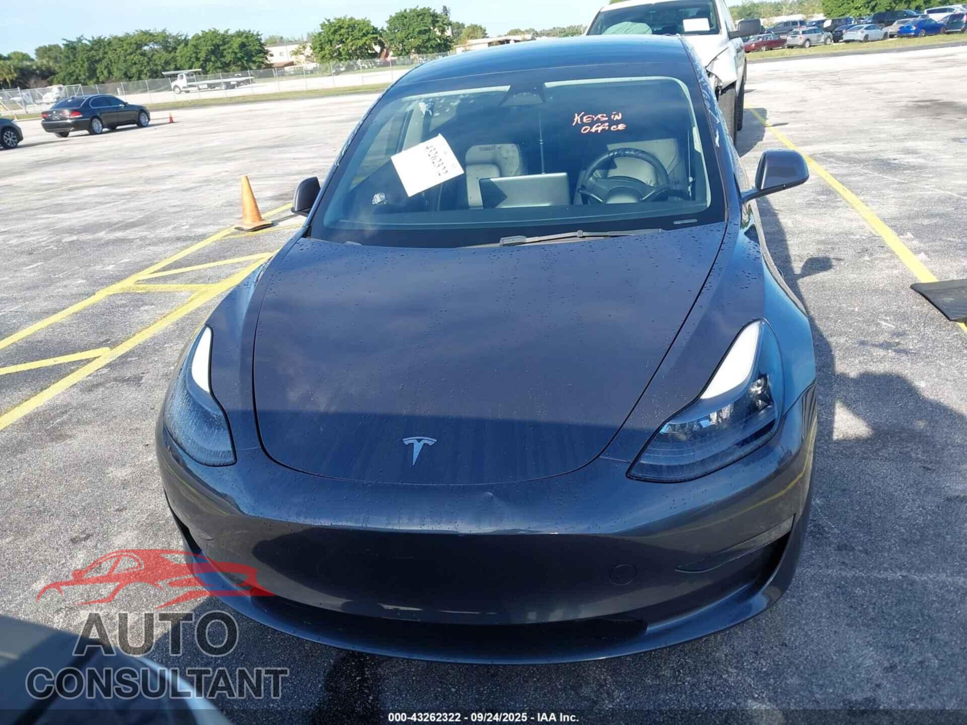 TESLA MODEL 3 2023 - 5YJ3E1EA7PF482841