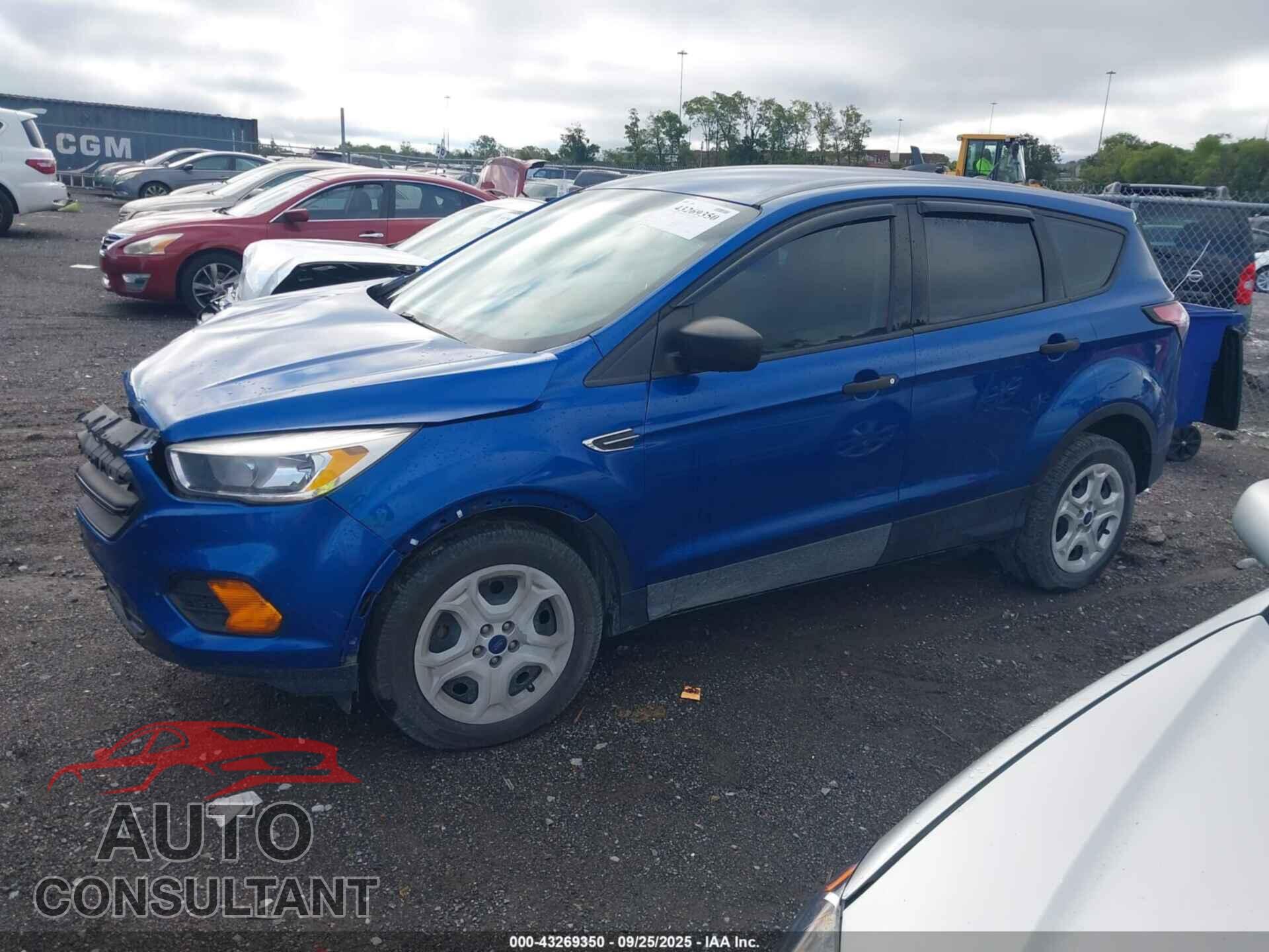 FORD ESCAPE 2017 - 1FMCU0F73HUD72504