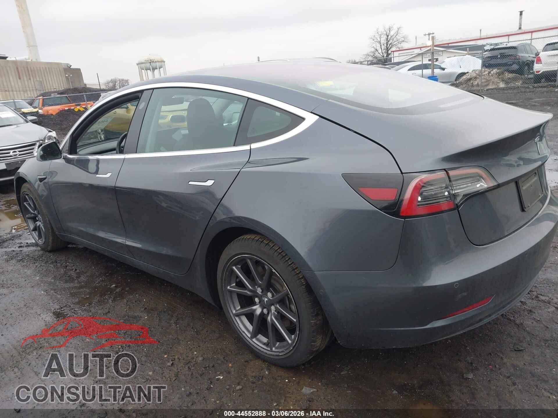 TESLA MODEL 3 2019 - 5YJ3E1EA7KF307370
