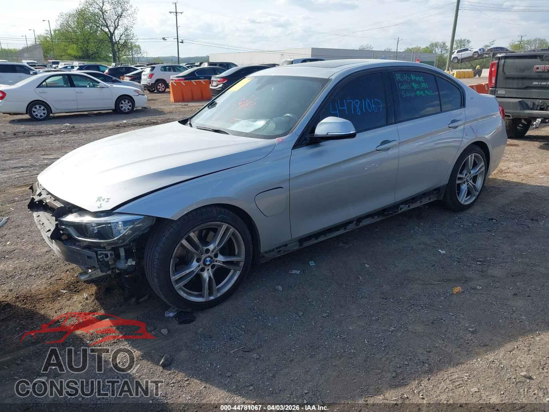 BMW 330E 2018 - WBA8E1C59JA762964