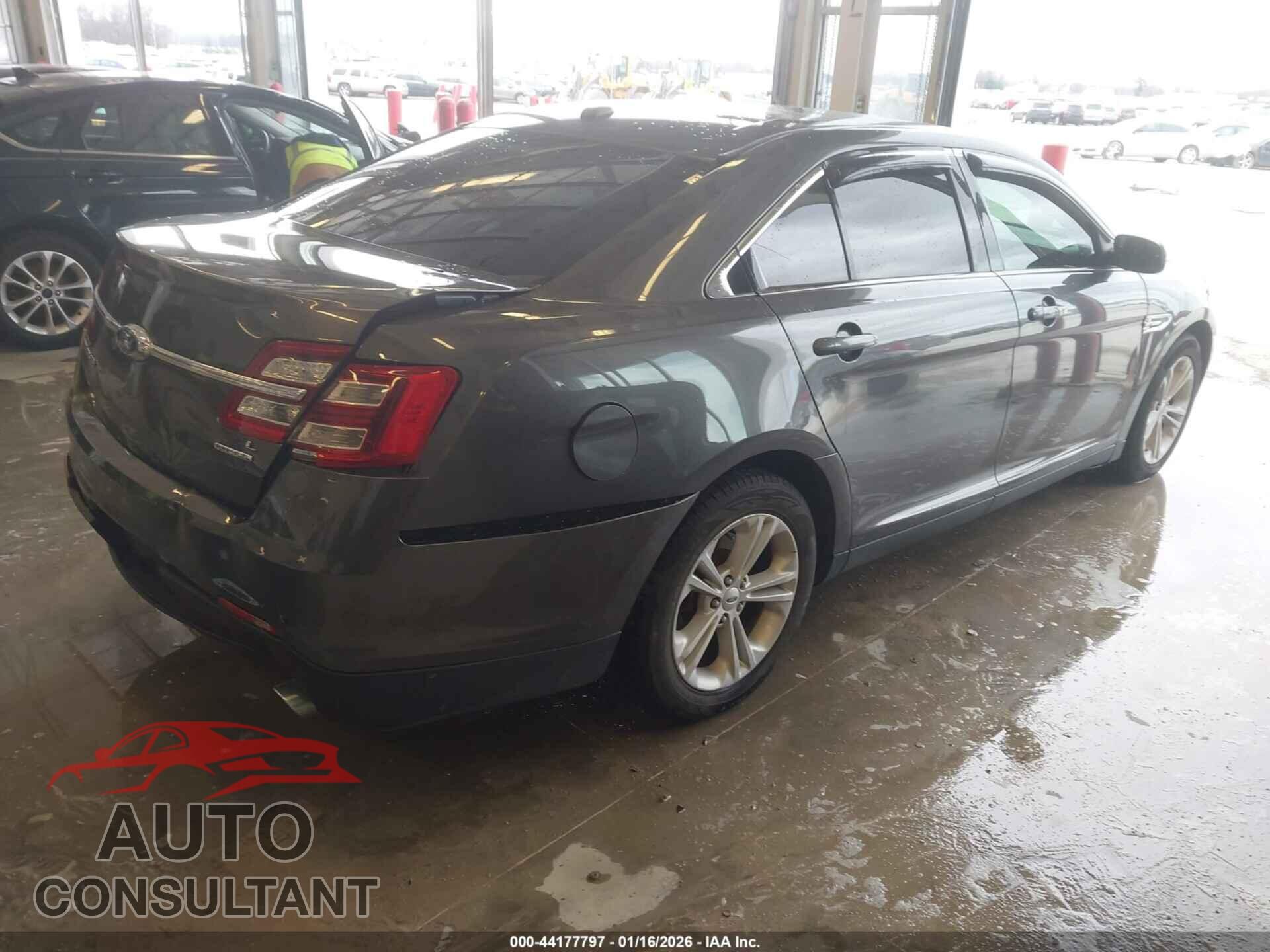 FORD TAURUS 2015 - 1FAHP2E88FG177703