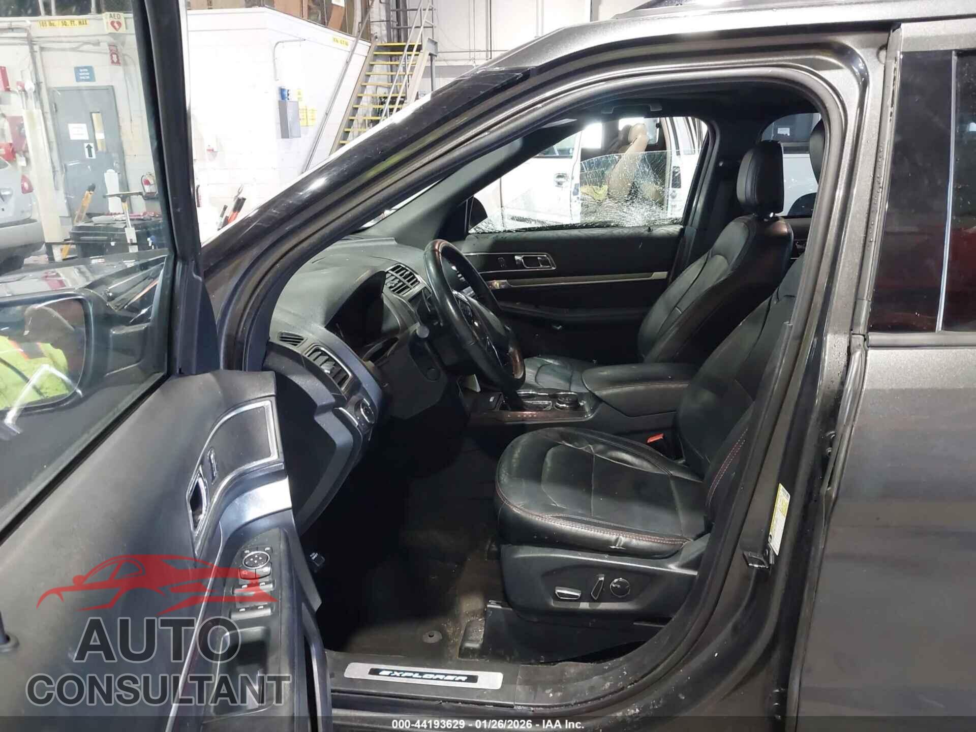 FORD EXPLORER 2018 - 1FM5K8GT2JGB29358