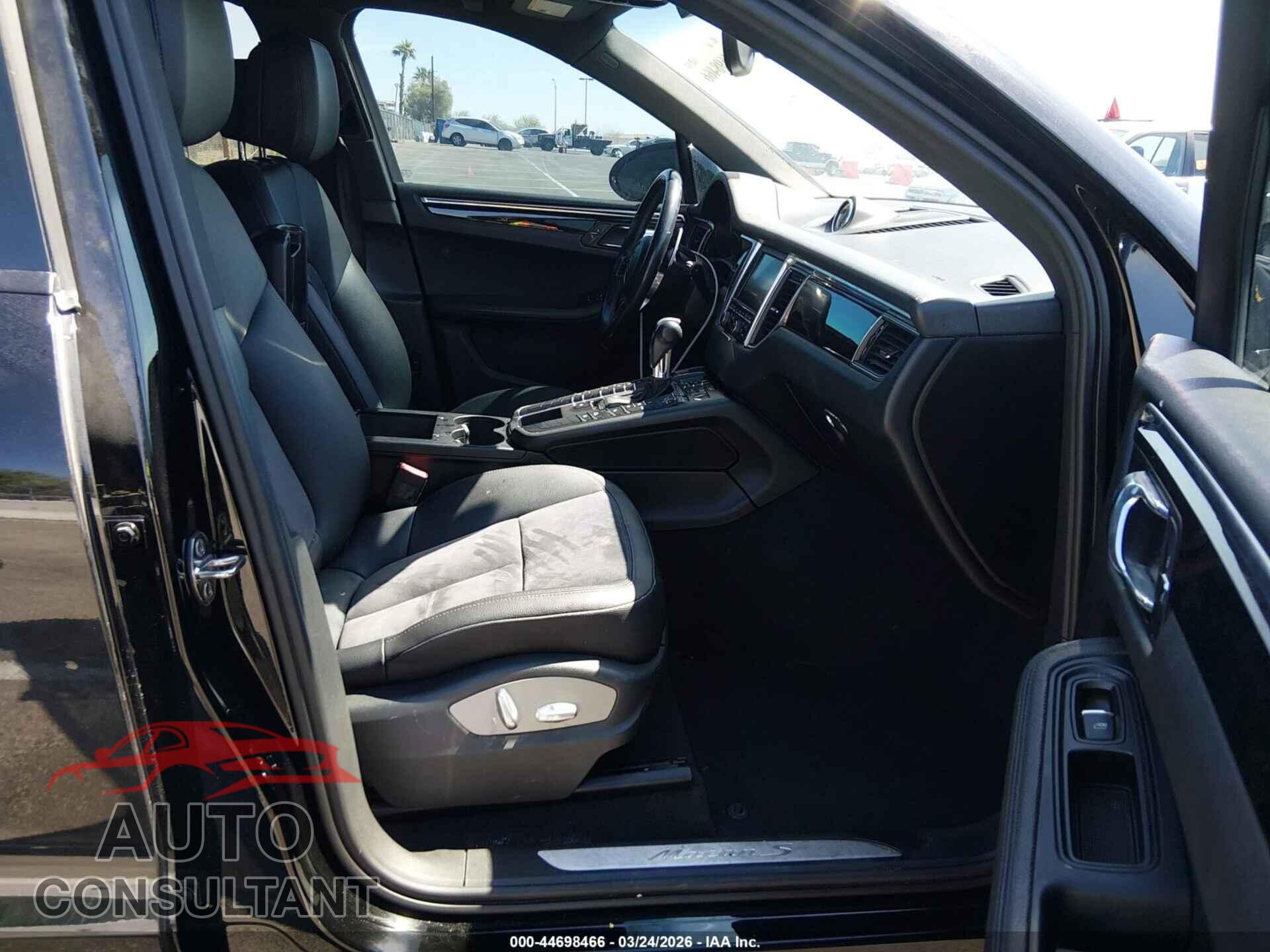 PORSCHE MACAN 2015 - WP1AB2A5XFLB51910