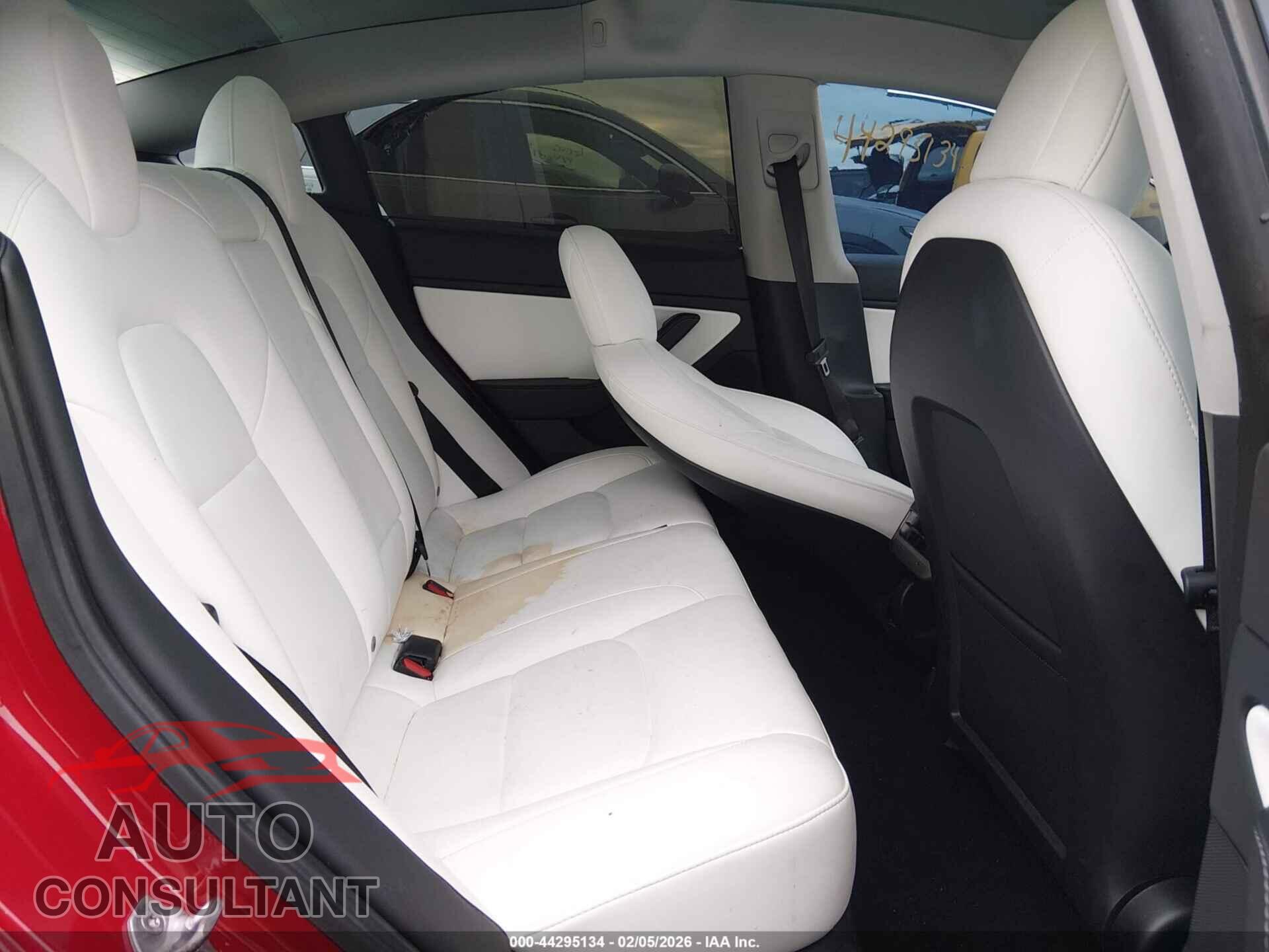 TESLA MODEL 3 2021 - 5YJ3E1EB3MF852848