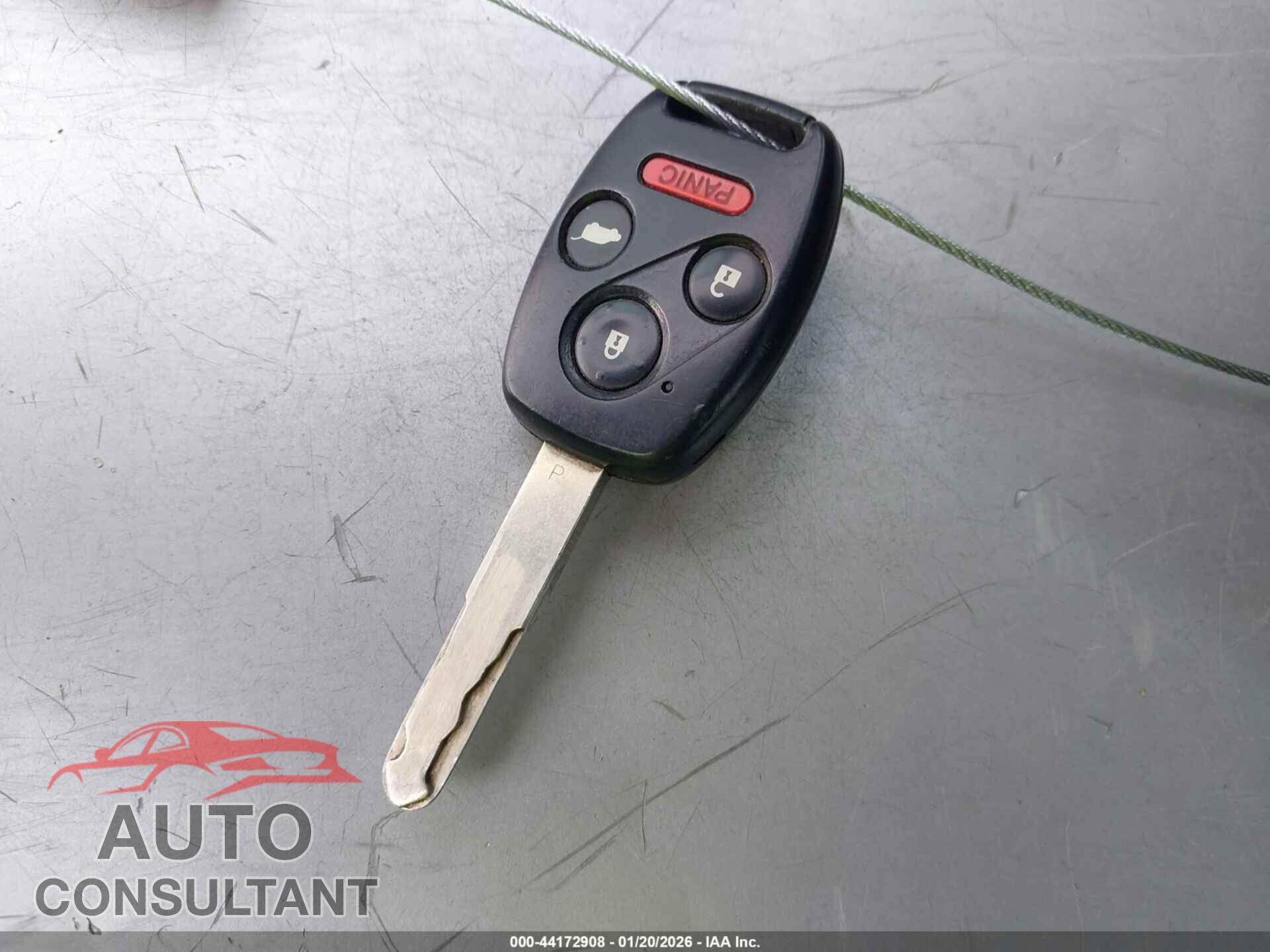 HONDA PILOT 2015 - 5FNYF3H45FB018952