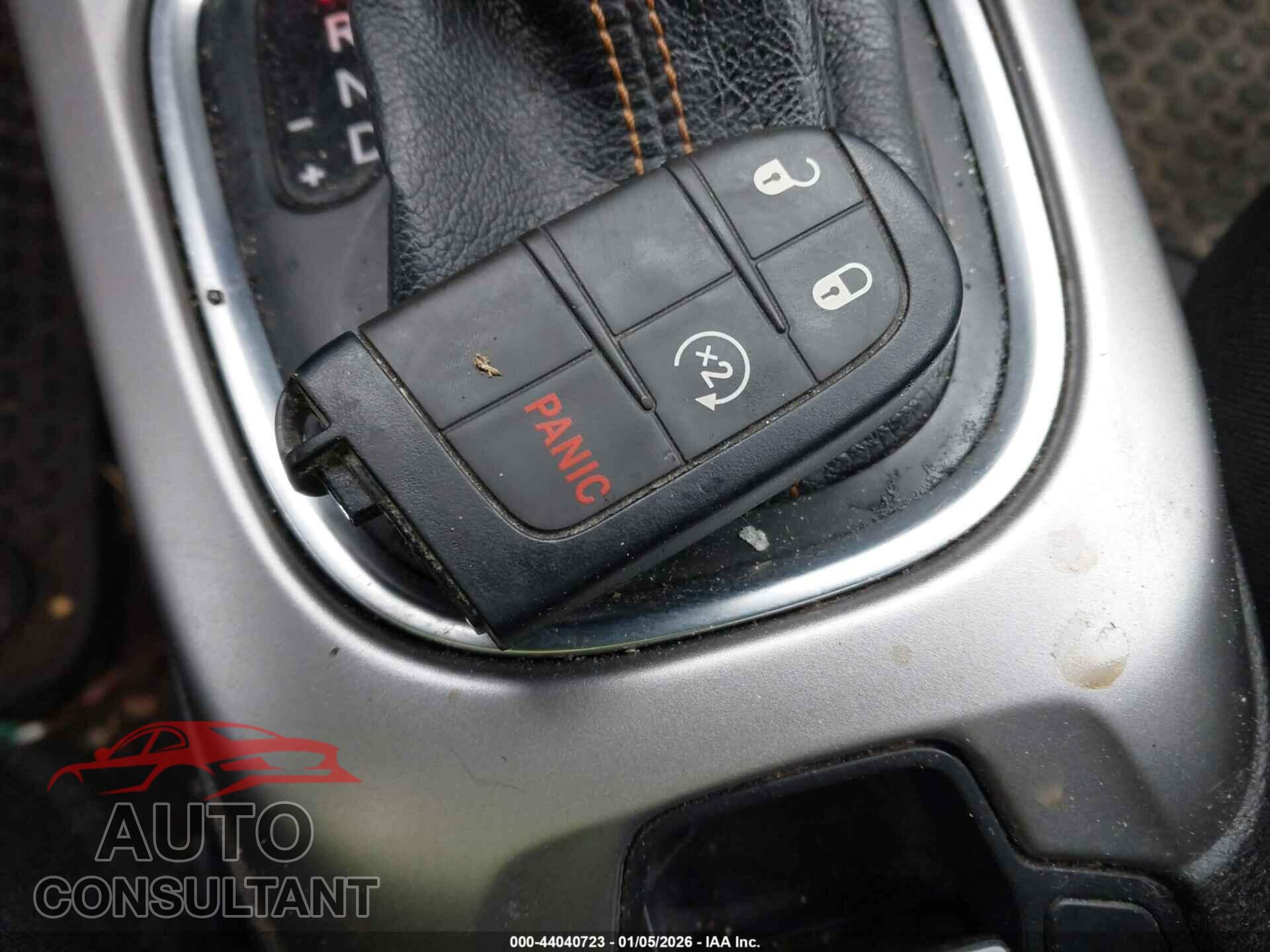 JEEP COMPASS 2020 - 3C4NJDBB9LT101232