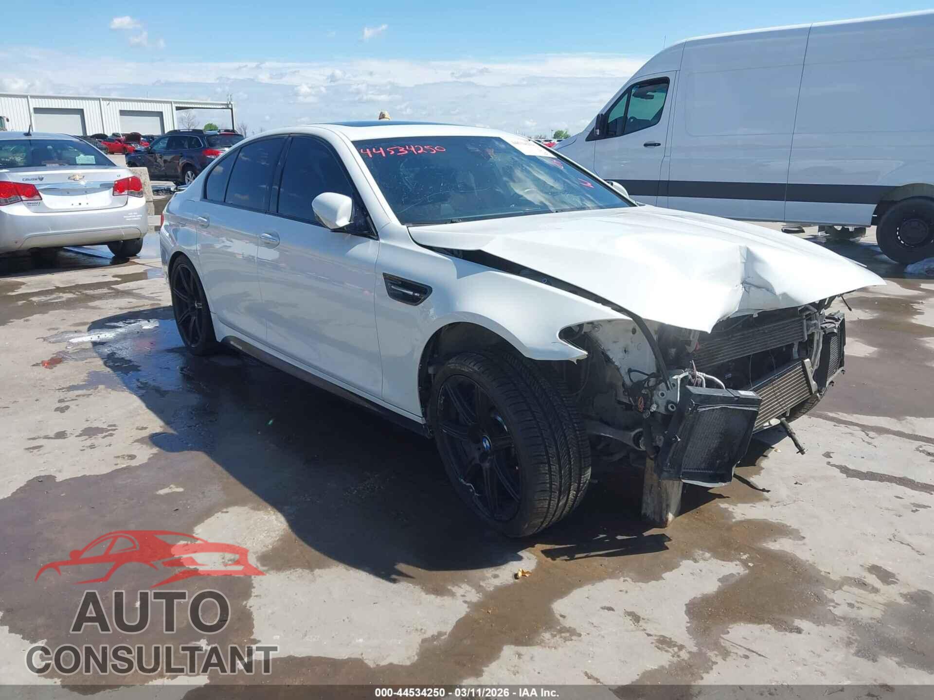 BMW M5 2014 - WBSFV9C55ED097499