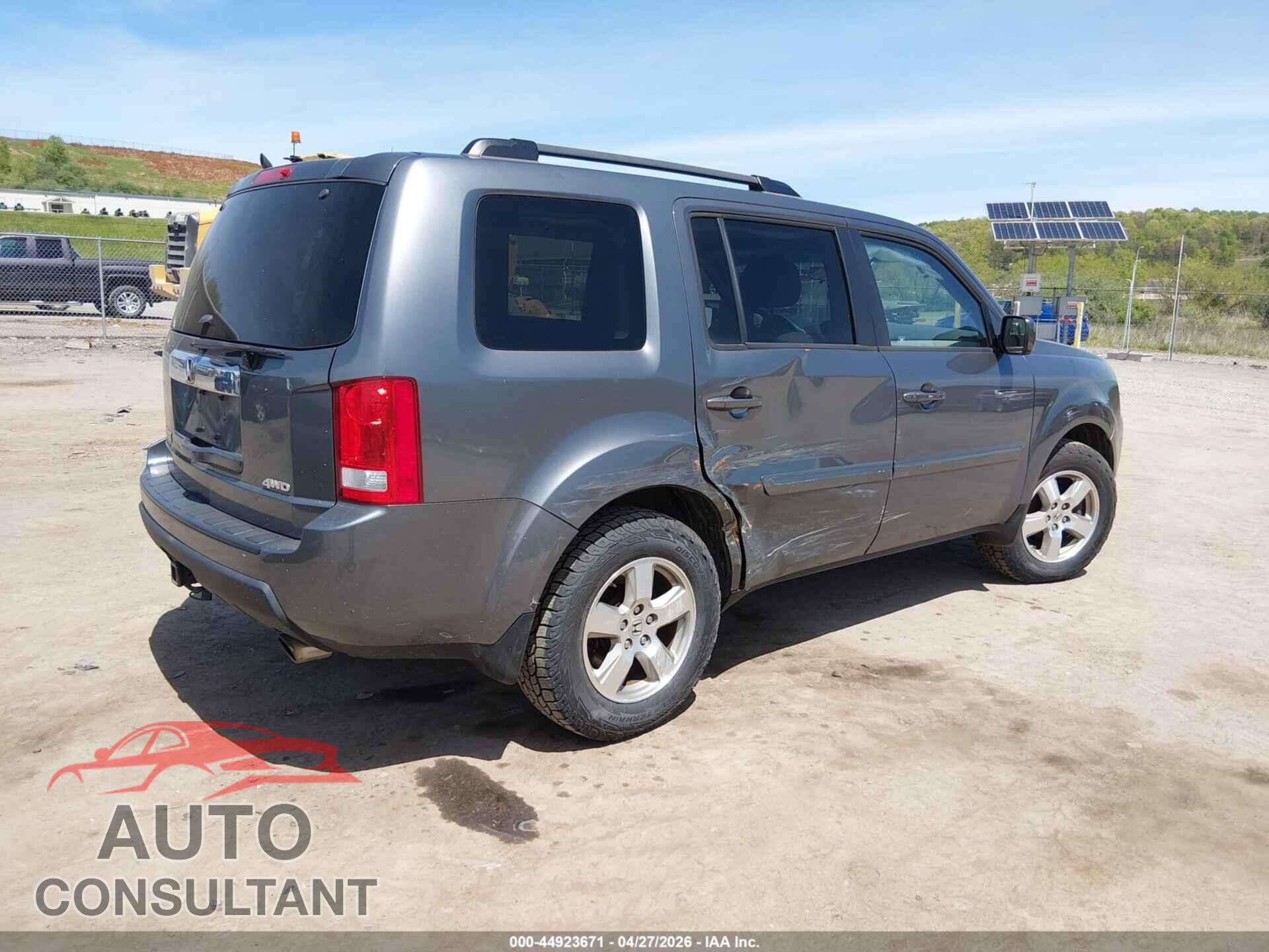 HONDA PILOT 2011 - 5FNYF4H44BB101093