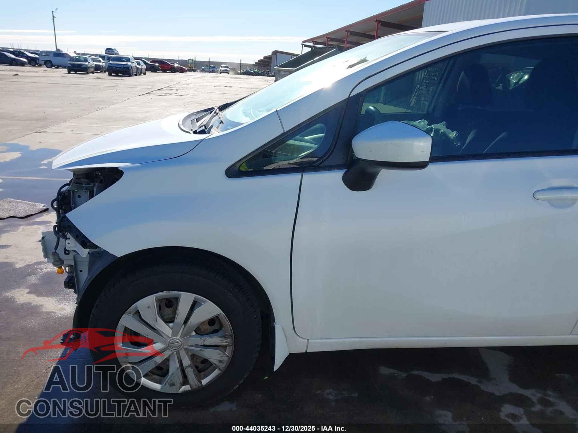 NISSAN VERSA NOTE 2017 - 3N1CE2CP1HL381801