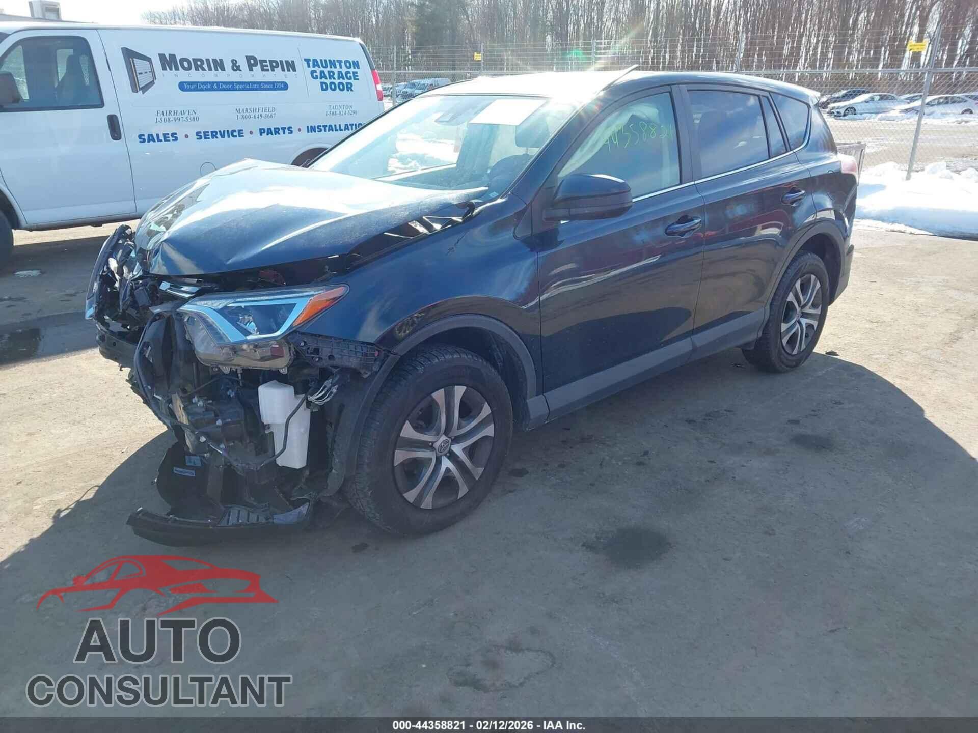 TOYOTA RAV4 2018 - JTMBFREV4JD242588