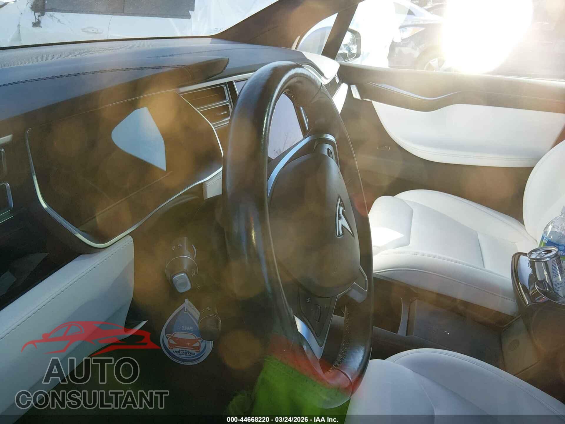 TESLA MODEL X 2017 - 5YJXCAE21HF075079