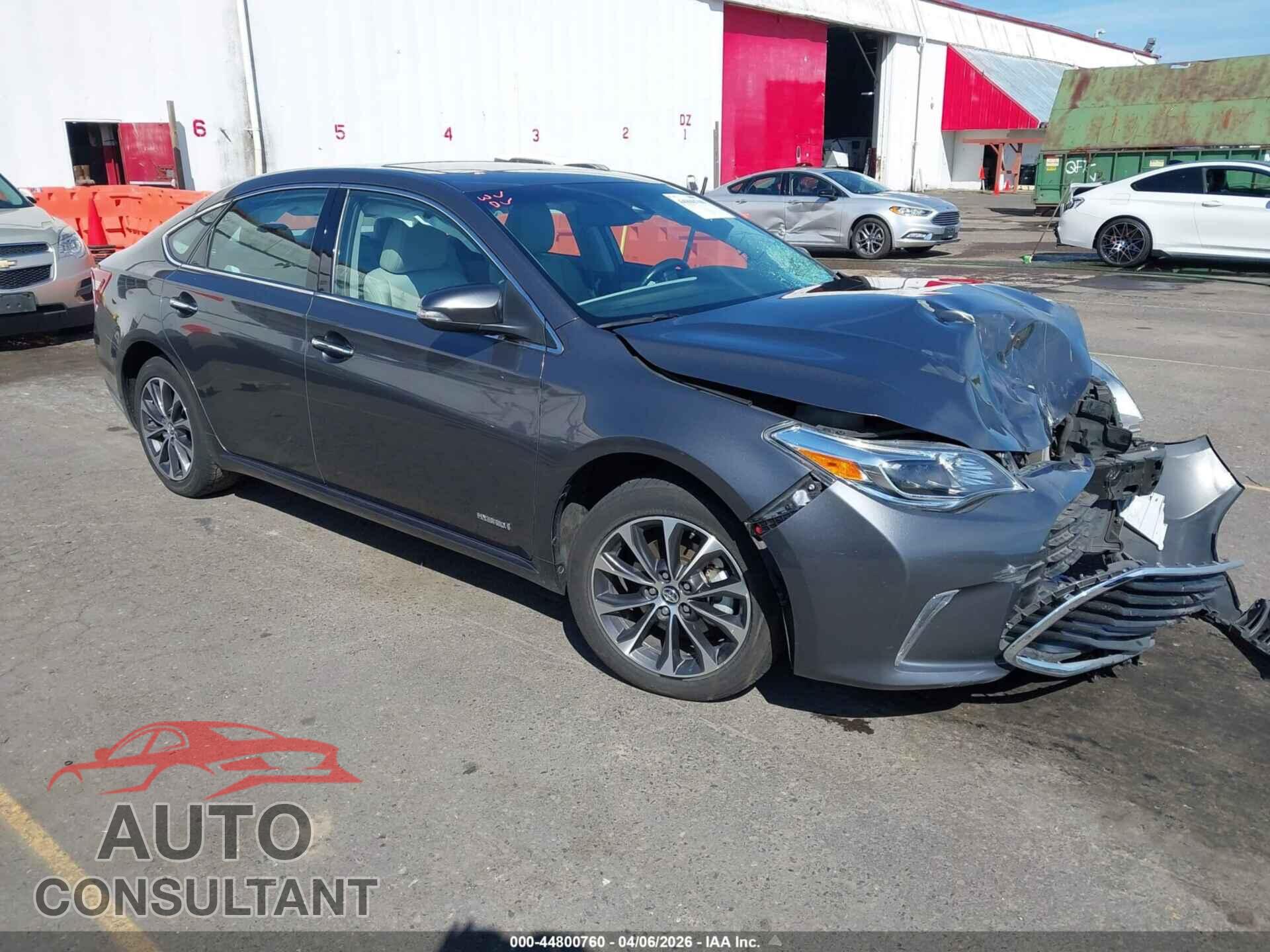 TOYOTA AVALON HYBRID 2018 - 4T1BD1EB4JU064819