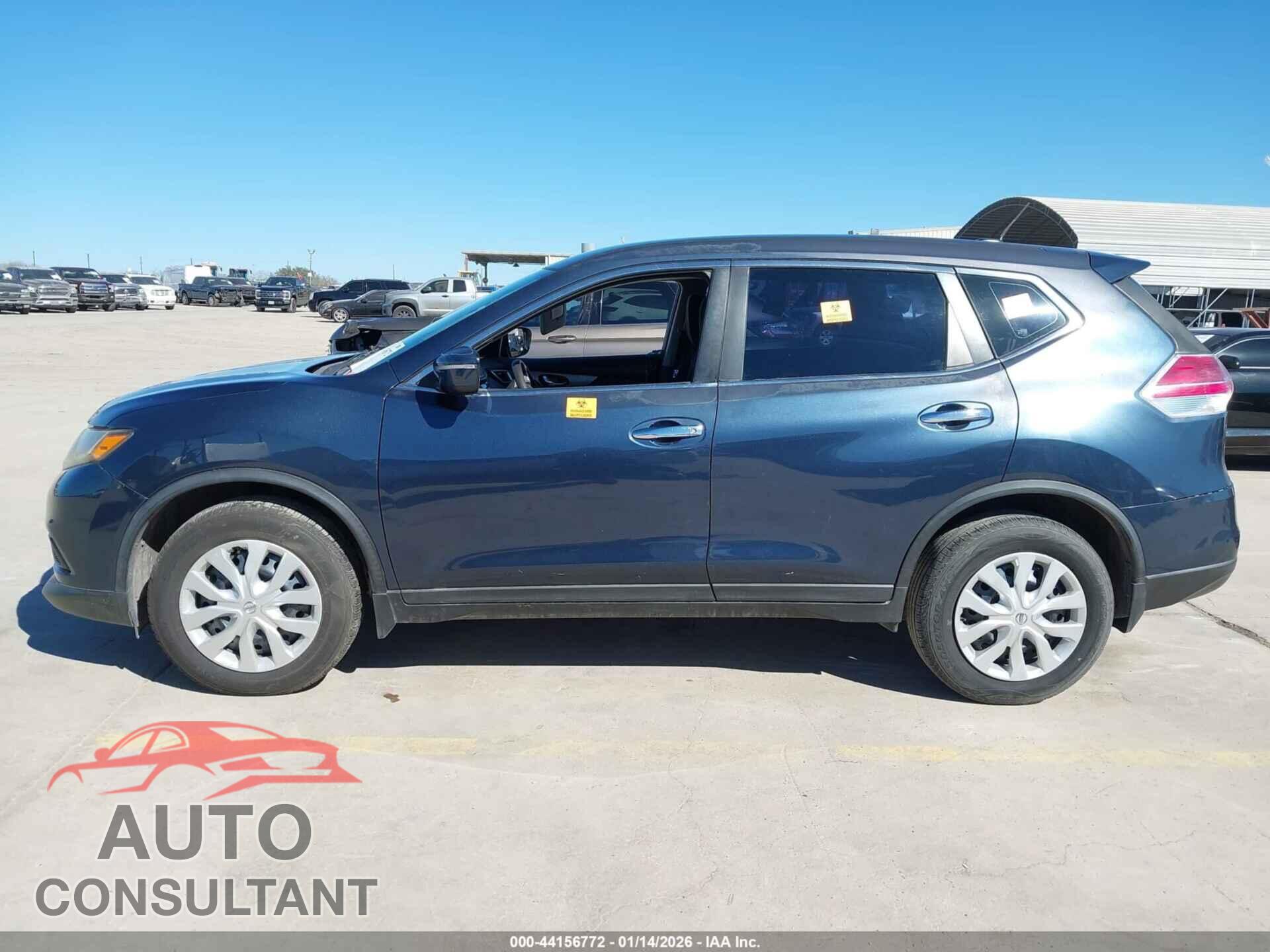 NISSAN ROGUE 2015 - KNMAT2MT6FP560813