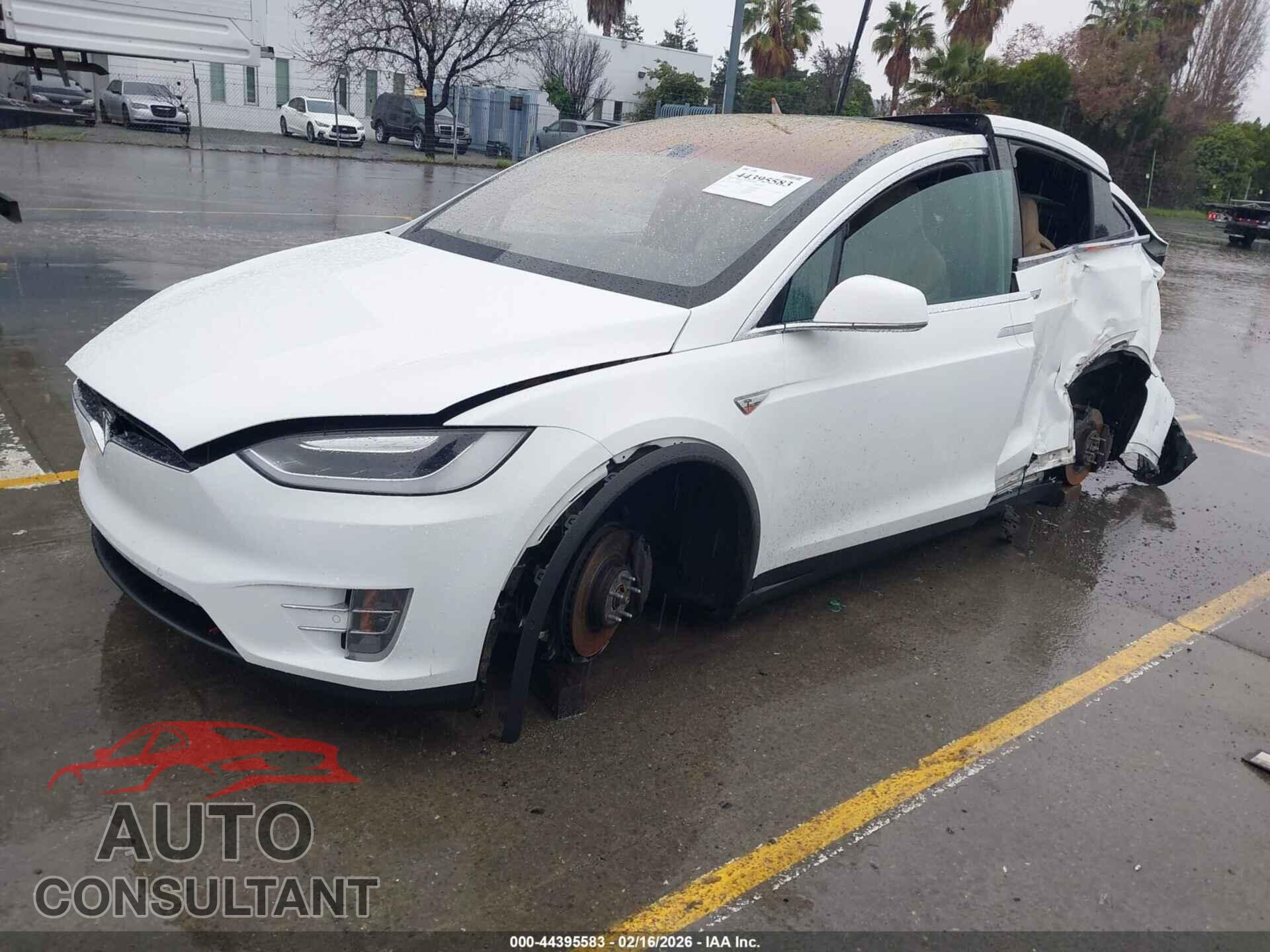 TESLA MODEL X 2016 - 5YJXCBE2XGF008744