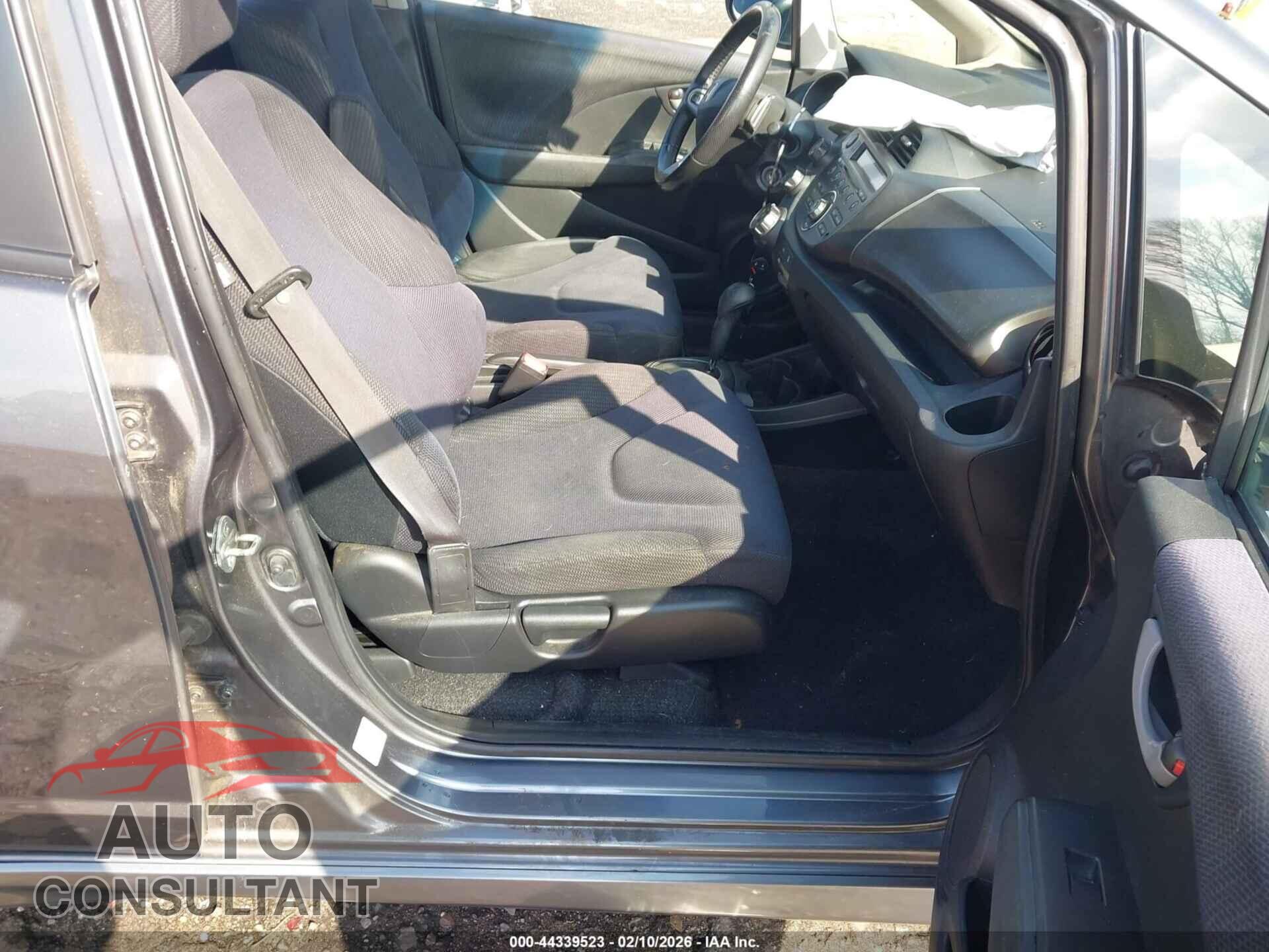 HONDA FIT 2012 - JHMGE8H55CC012452