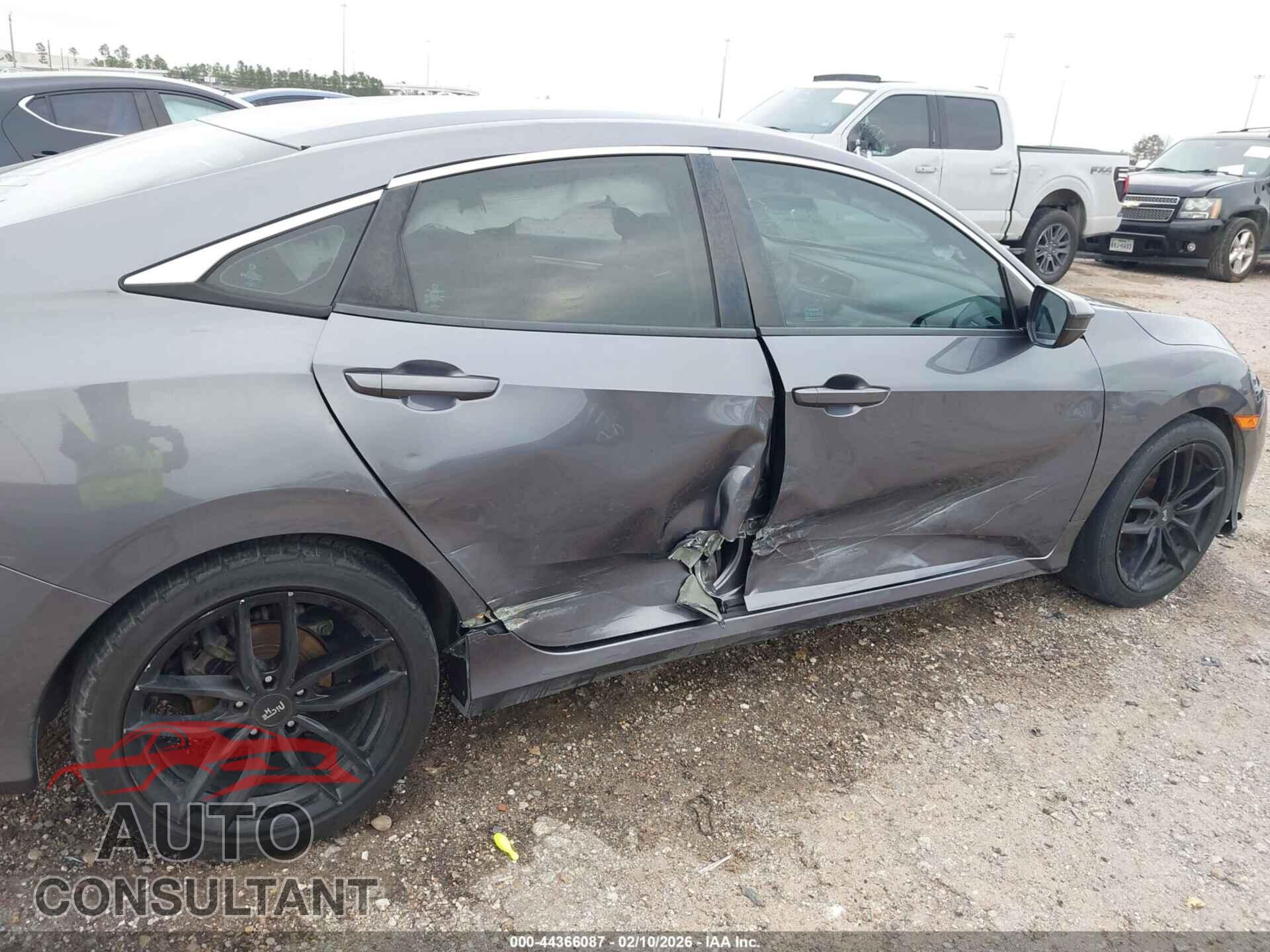 HONDA CIVIC 2018 - 19XFC2F52JE020033