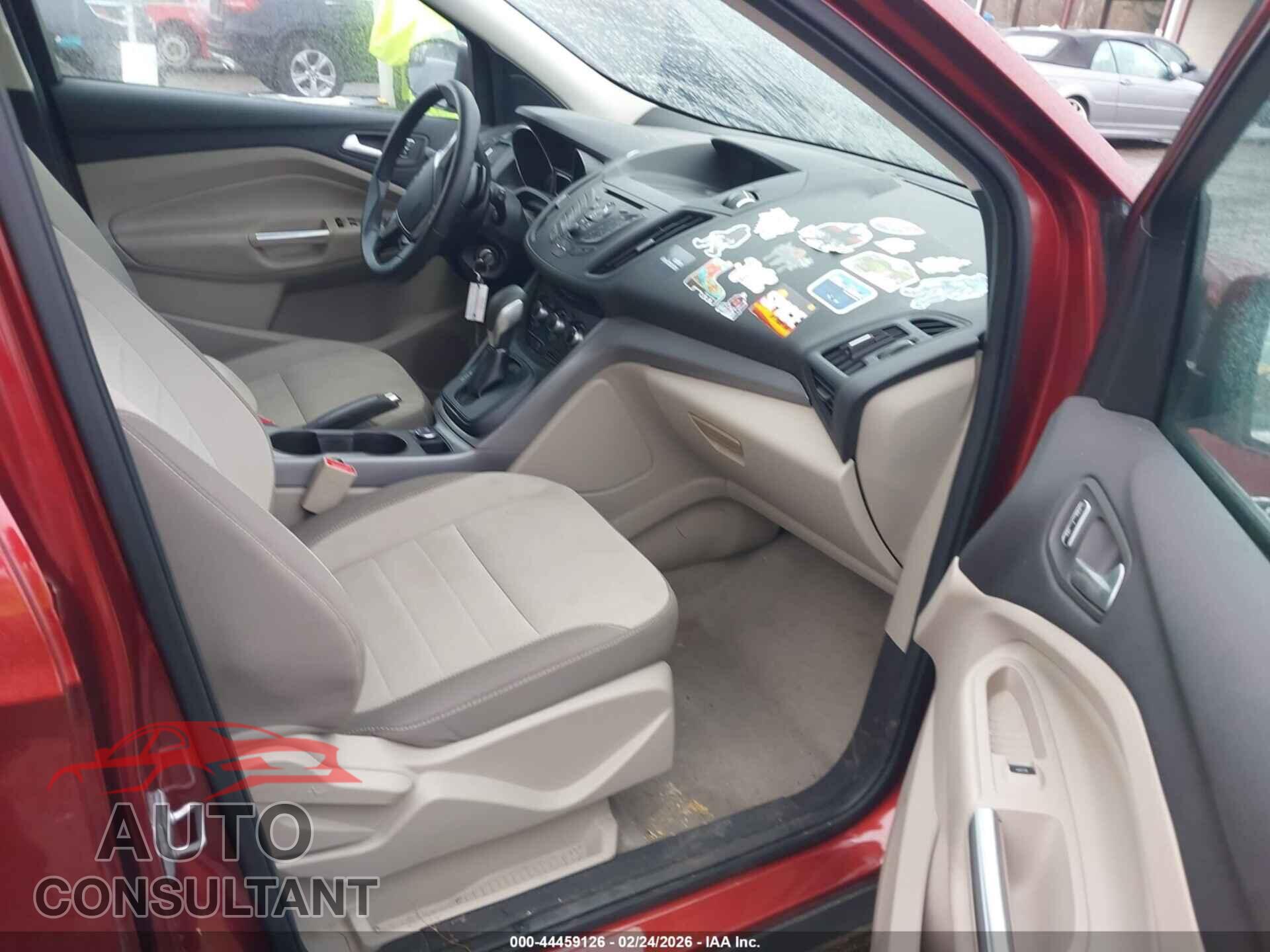 FORD ESCAPE 2014 - 1FMCU0GX8EUC52143