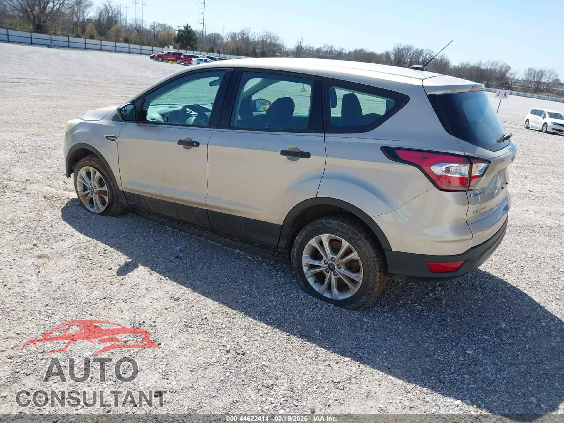 FORD ESCAPE 2017 - 1FMCU0F70HUC19515
