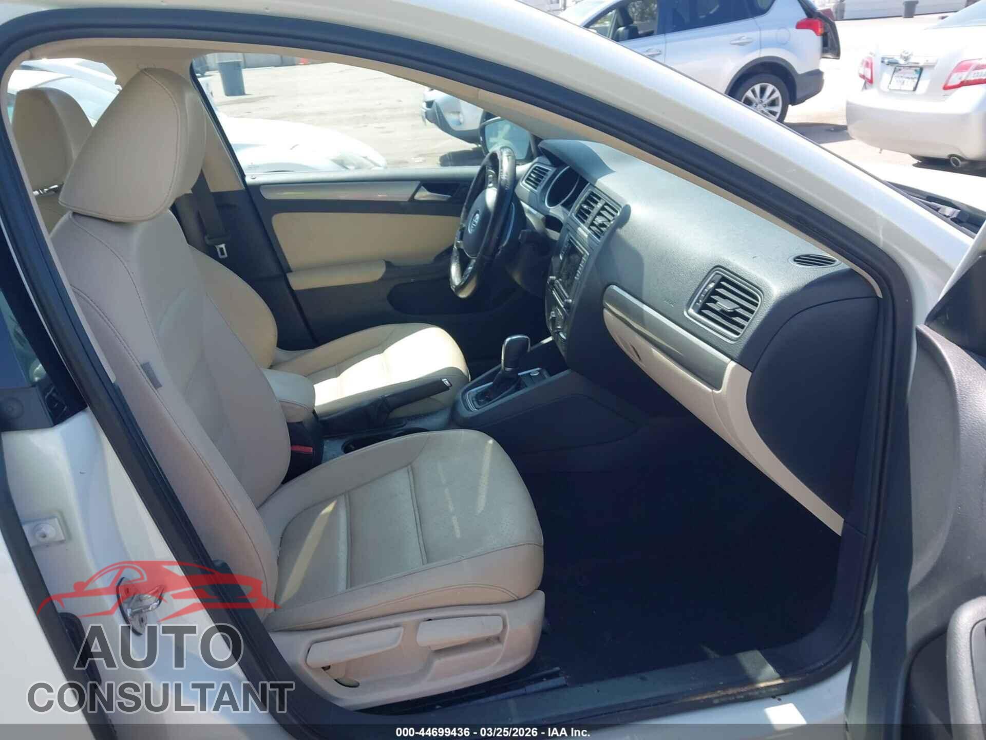 VOLKSWAGEN JETTA 2017 - 3VWDB7AJ1HM257086