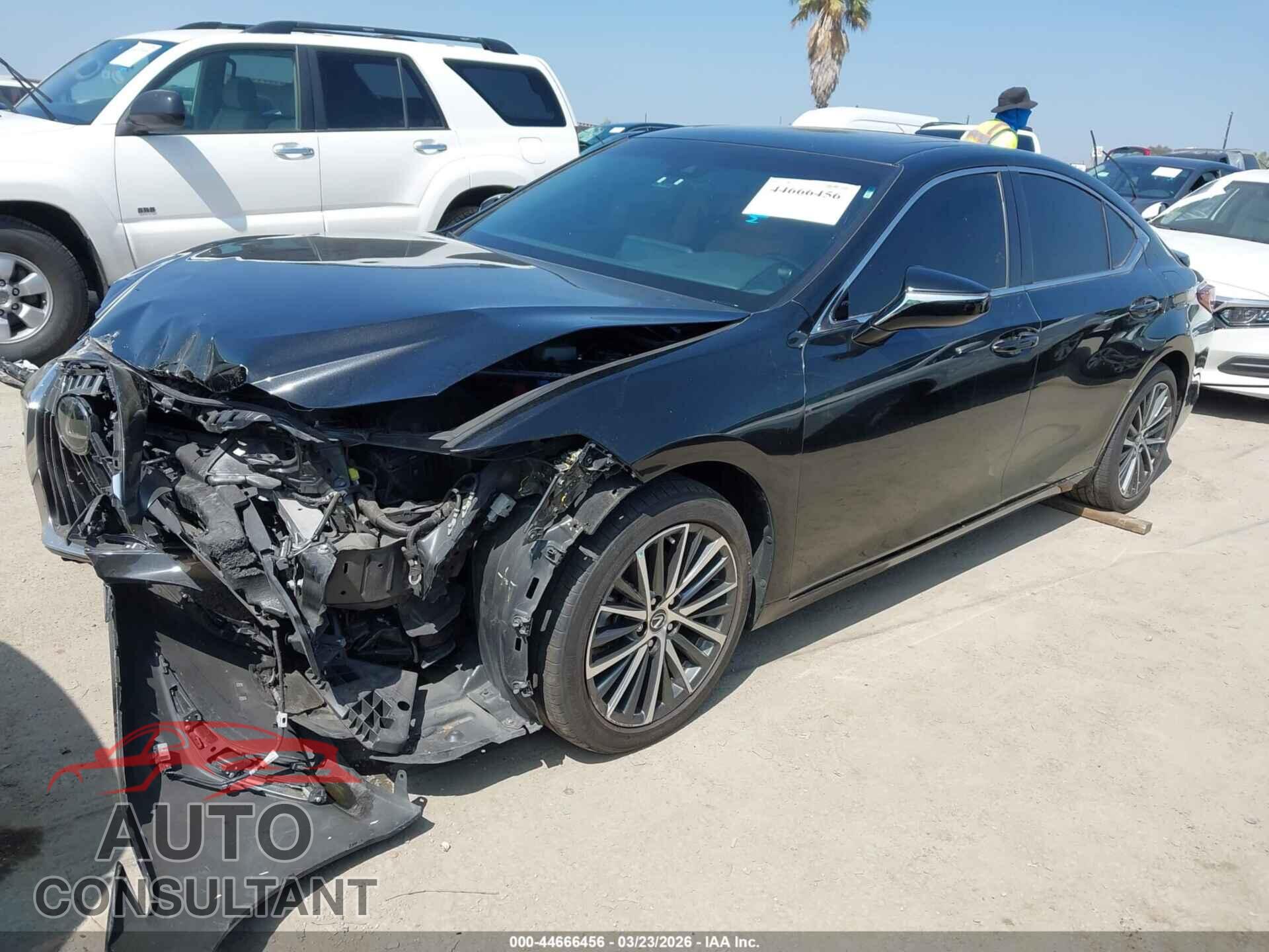 LEXUS ES 300H 2024 - 58ADA1C17RU040272