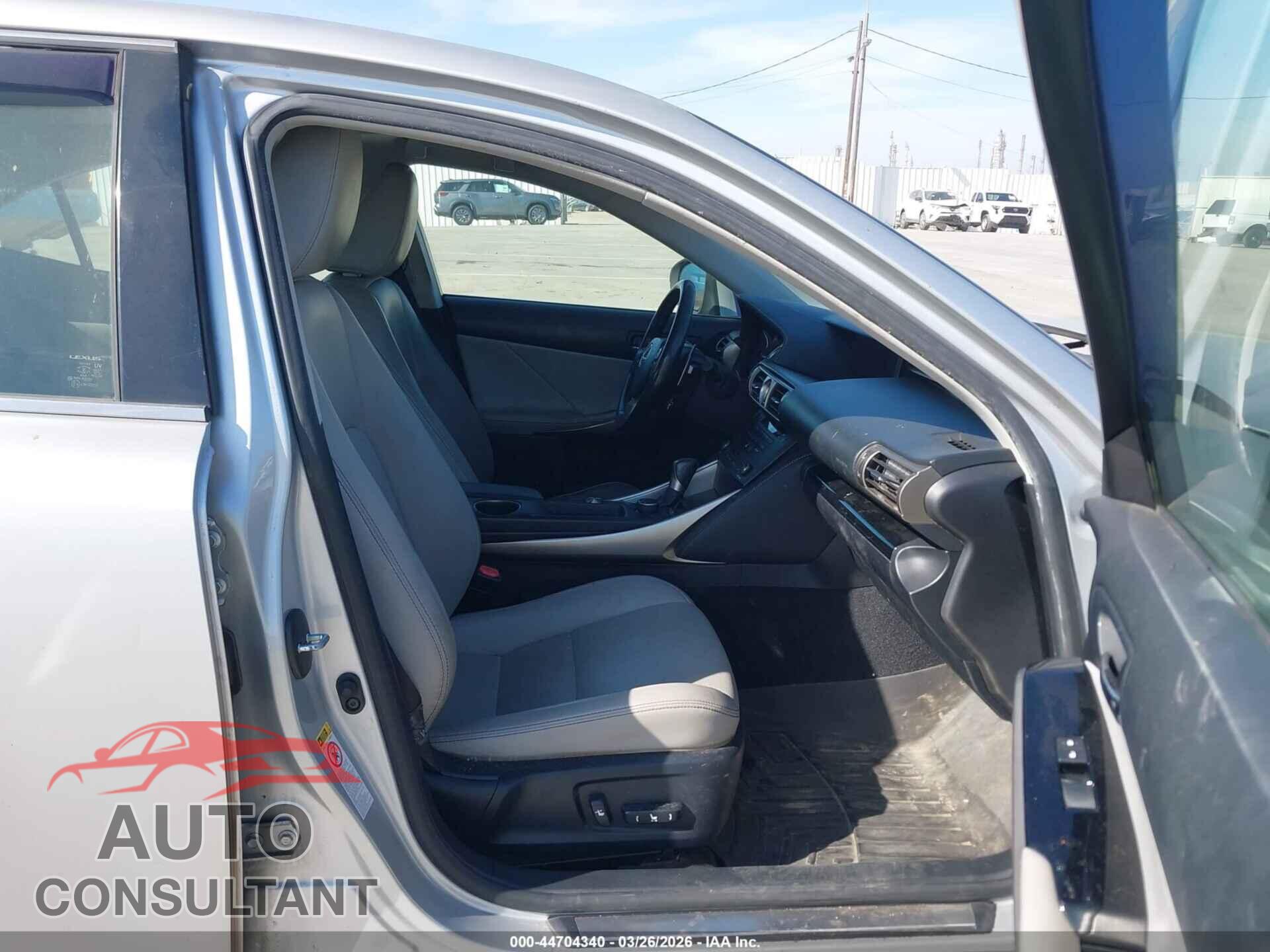 LEXUS IS 200T 2016 - JTHBA1D26G5023379
