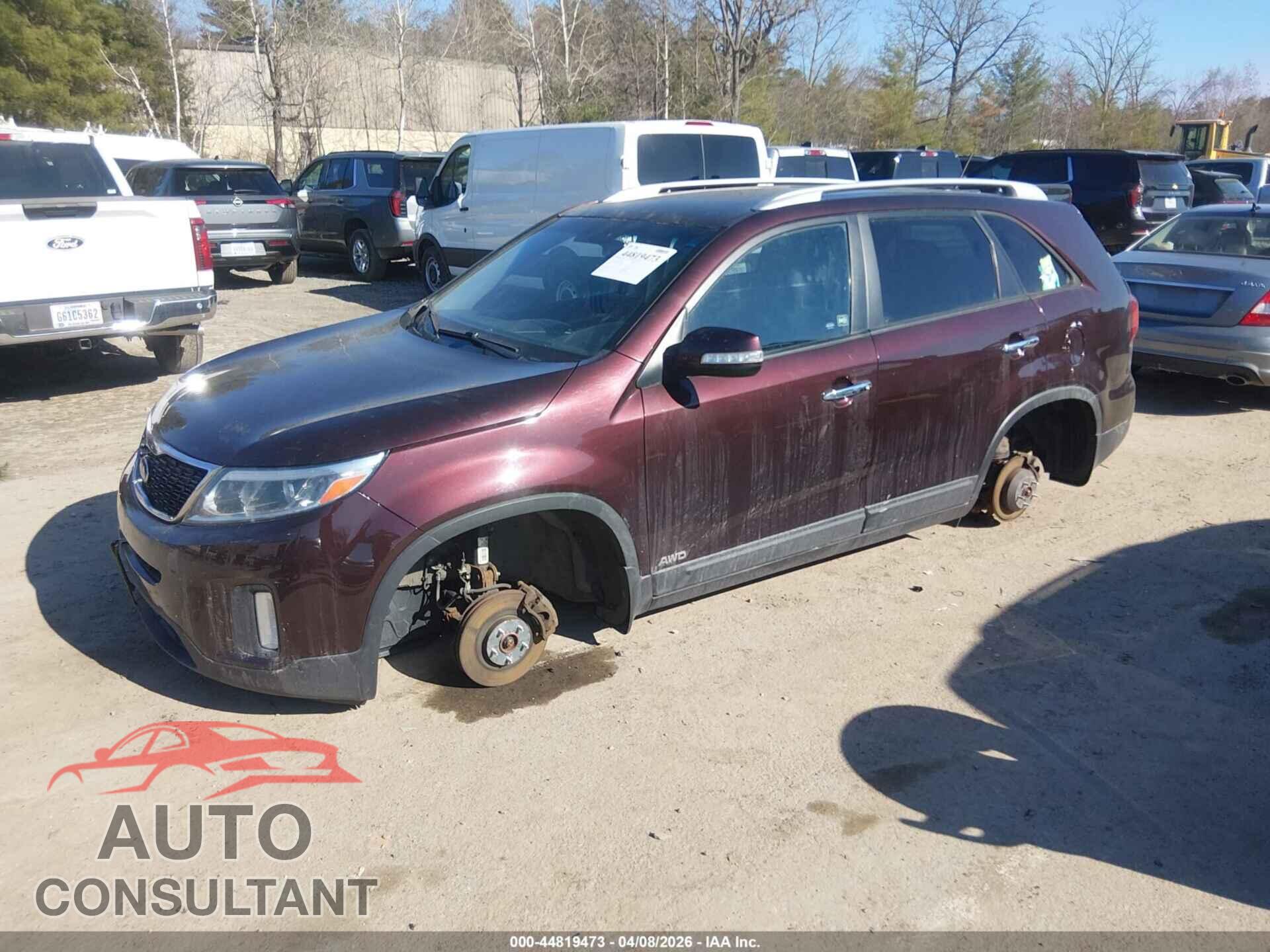 KIA SORENTO 2015 - 5XYKTCA61FG653301