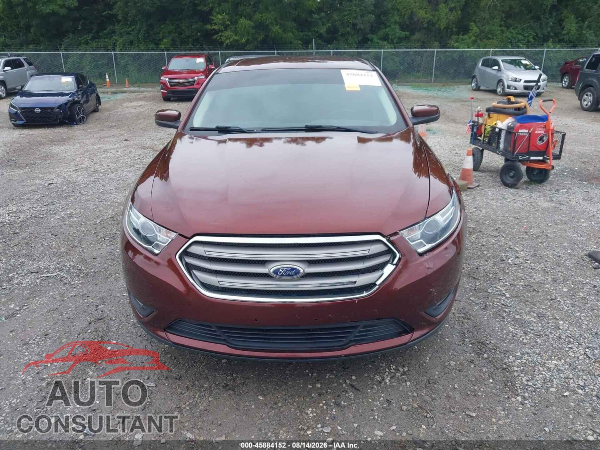 FORD TAURUS 2015 - 1FAHP2E82FG156748