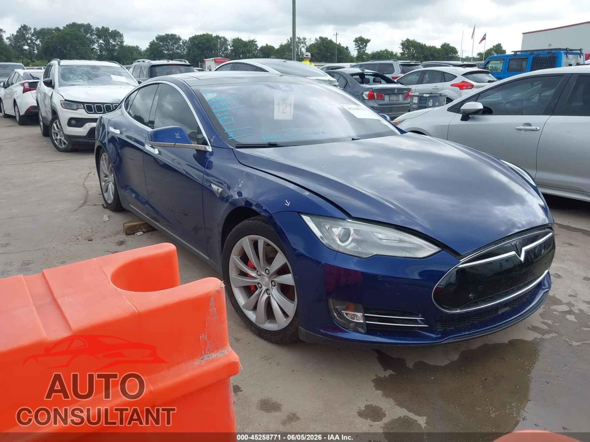 TESLA MODEL S 2016 - 5YJSA1E4XGF136901