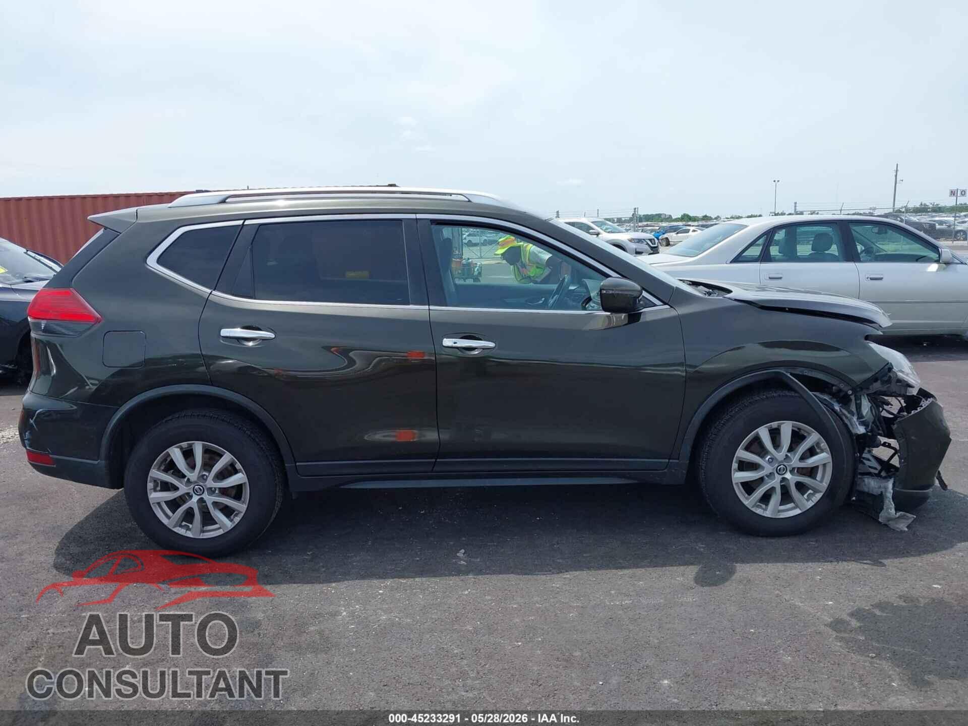 NISSAN ROGUE 2017 - KNMAT2MV8HP543743