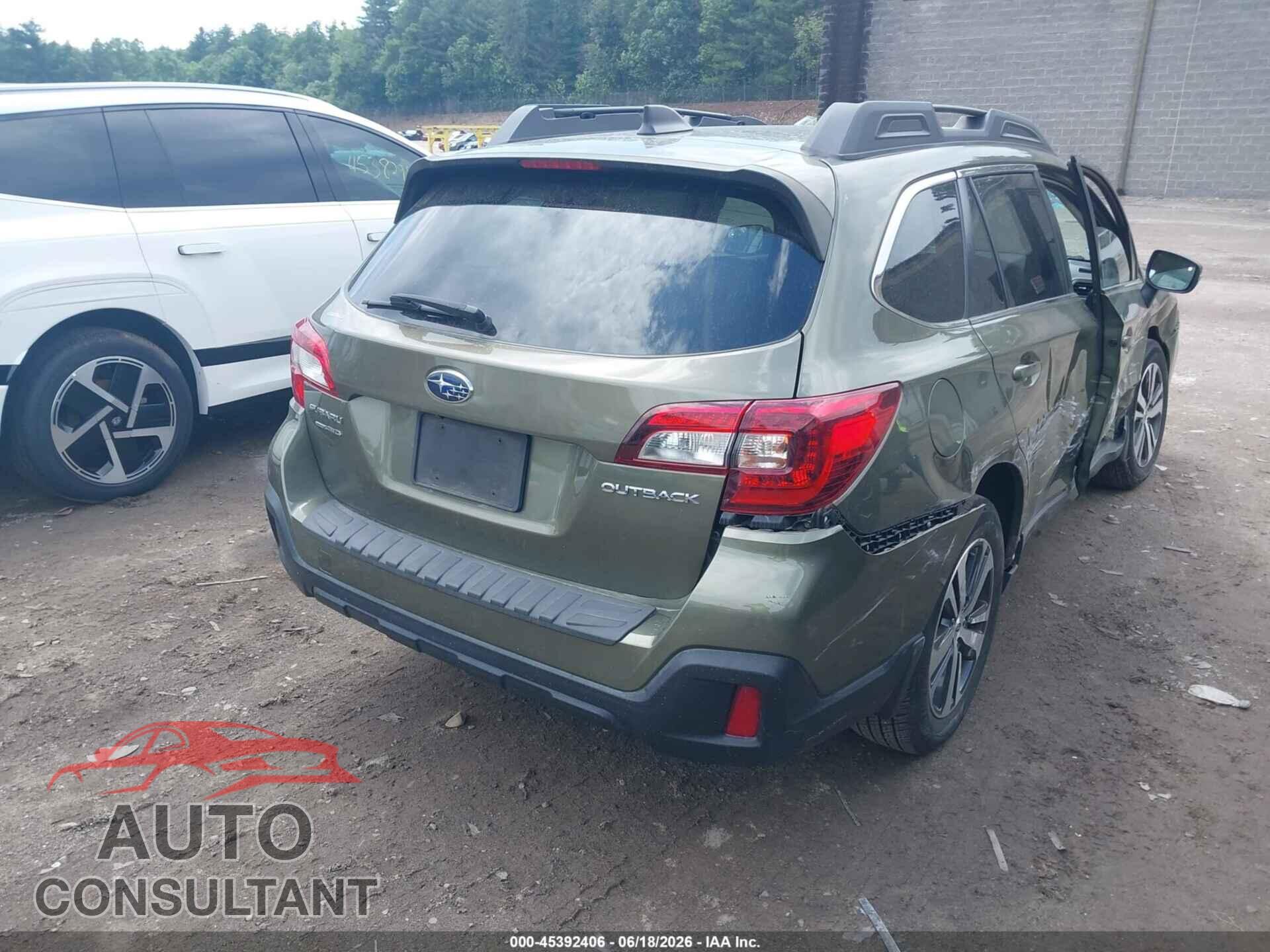 SUBARU OUTBACK 2018 - 4S4BSAKC5J3368010