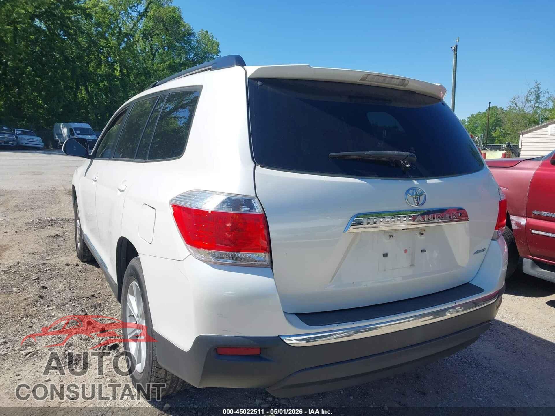 TOYOTA HIGHLANDER 2013 - 5TDBK3EH8DS255162