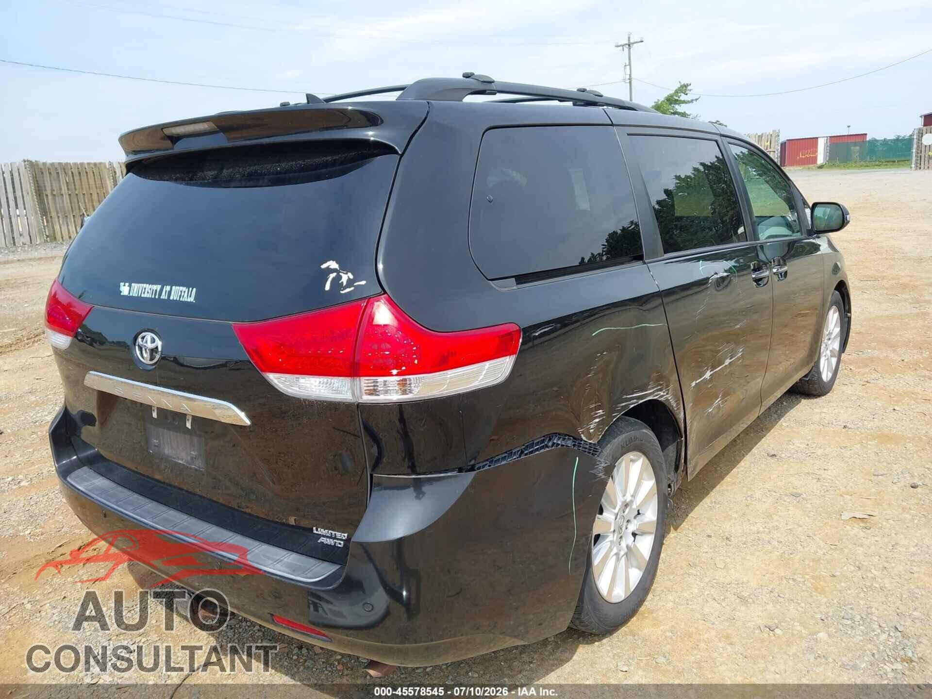 TOYOTA SIENNA 2013 - 5TDDK3DC8DS065053