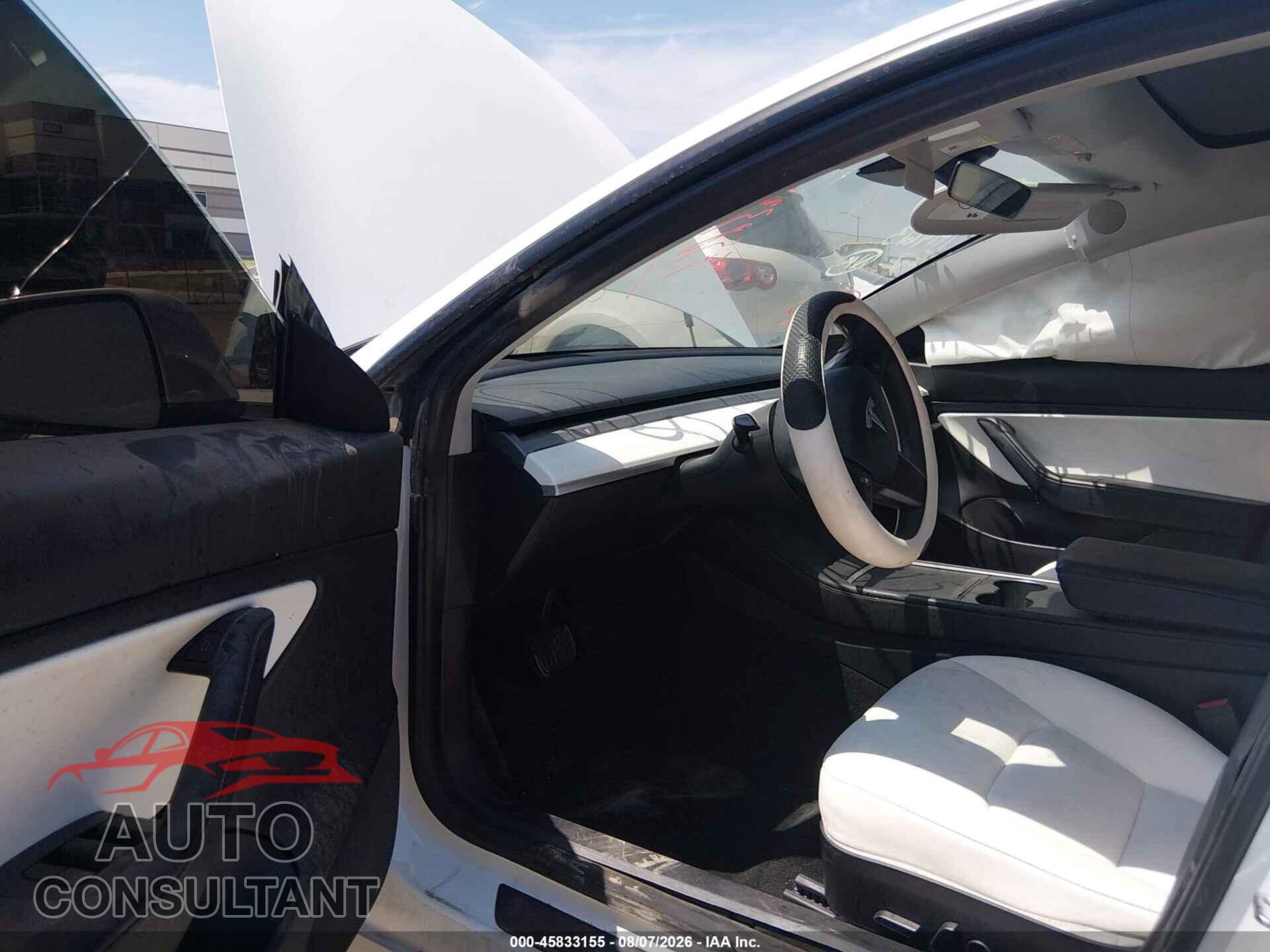 TESLA MODEL 3 2021 - 5YJ3E1EA4MF858679
