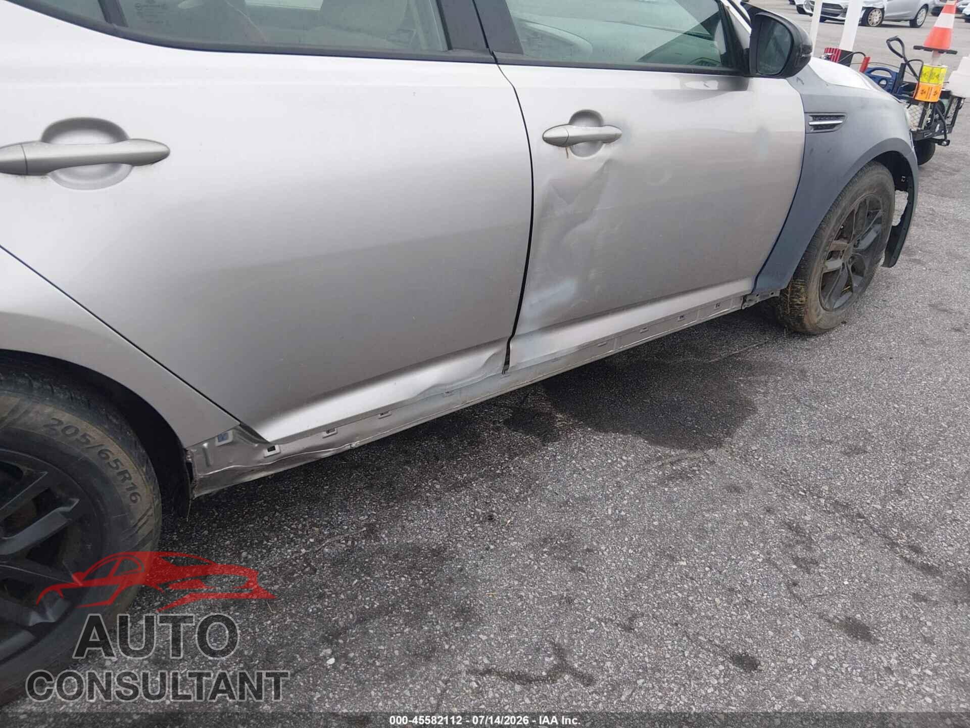 KIA OPTIMA 2011 - KNAGM4A79B5082917