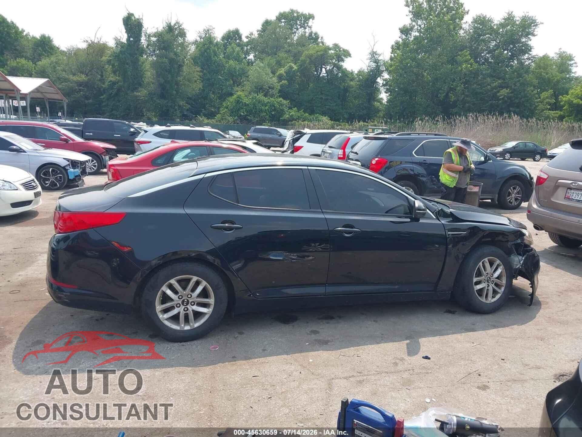 KIA OPTIMA 2011 - KNAGM4A77B5100007