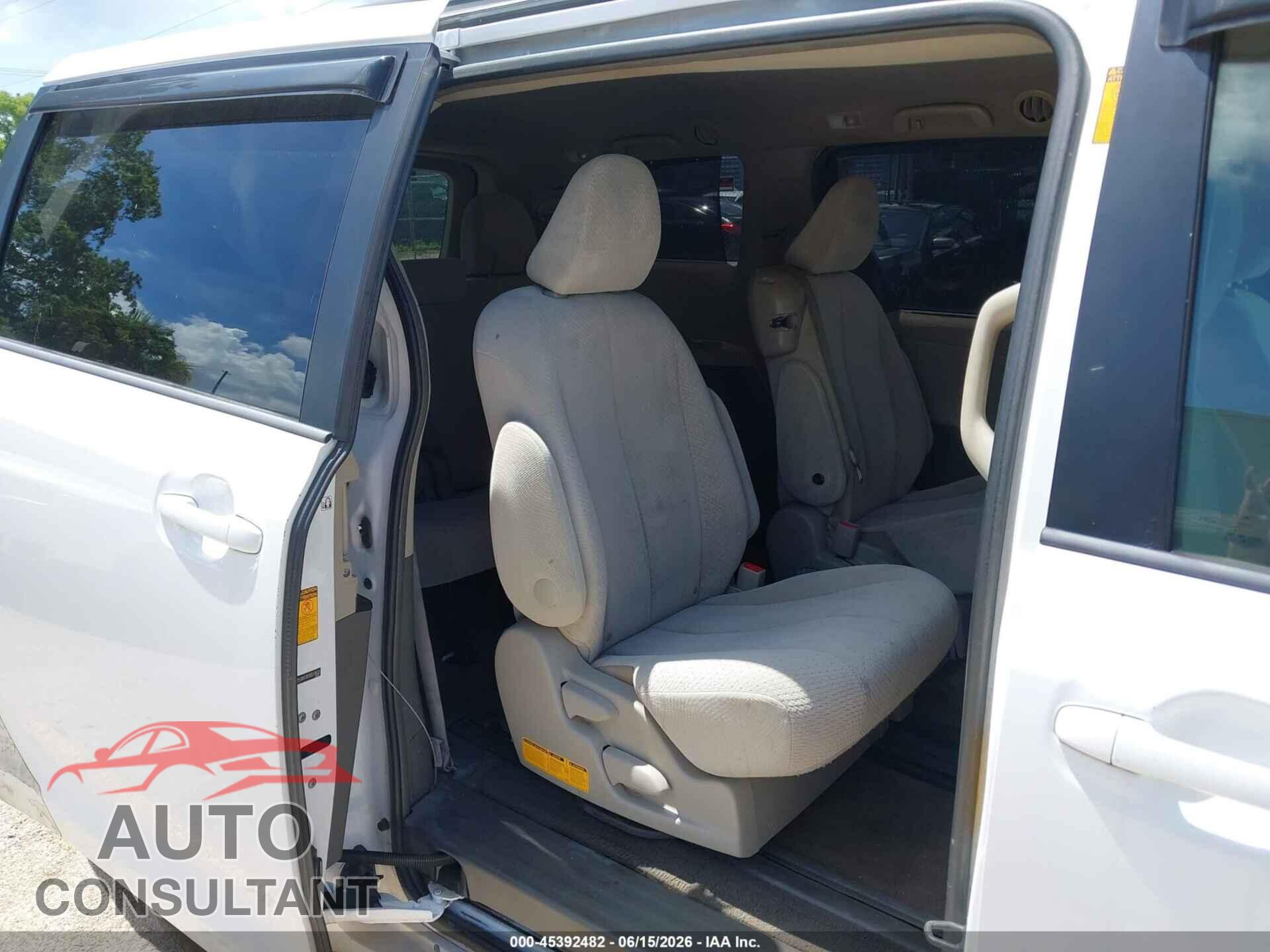 TOYOTA SIENNA 2013 - 5TDKK3DC8DS316435
