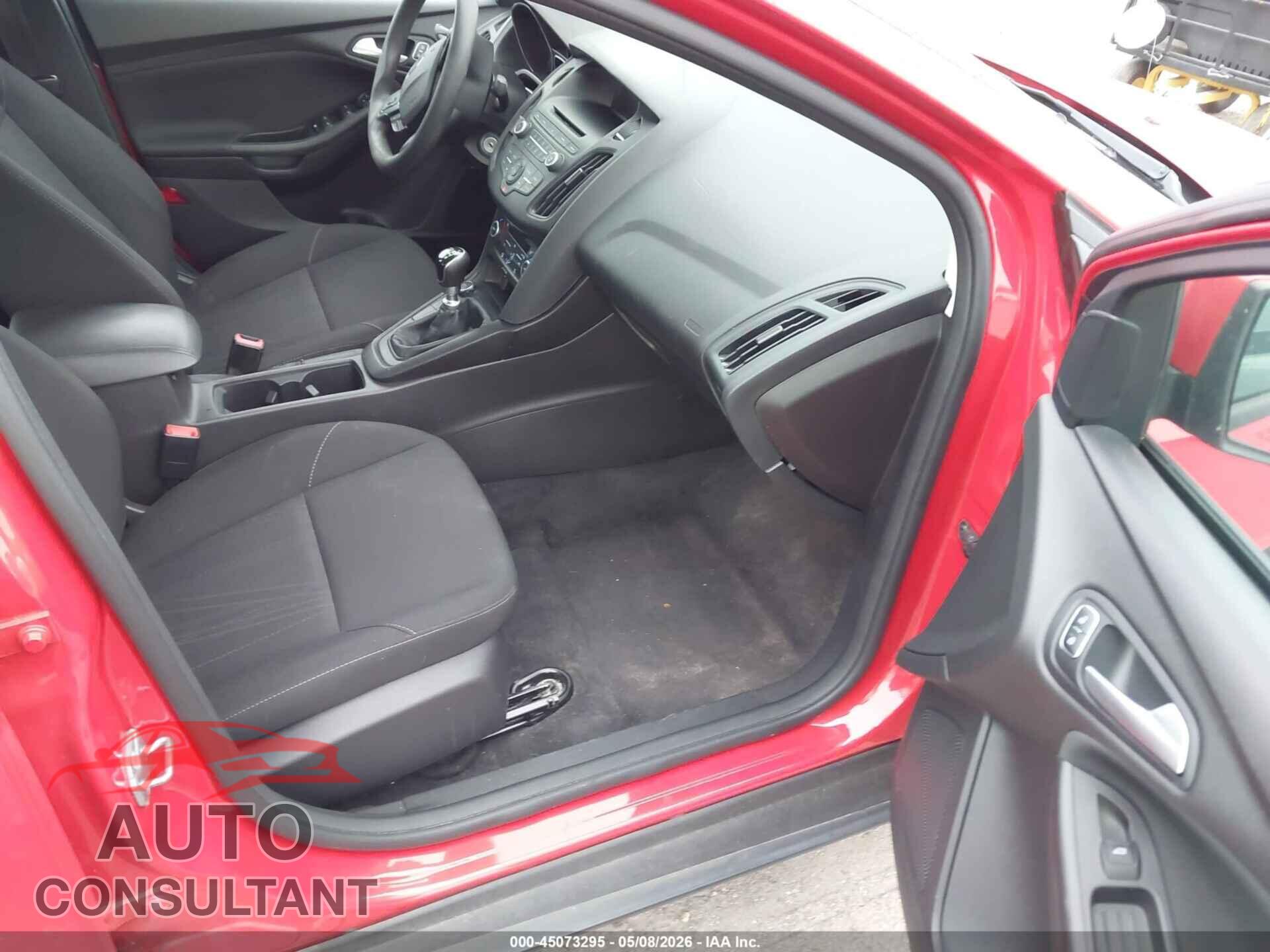 FORD FOCUS 2017 - 1FADP3FE2HL338307