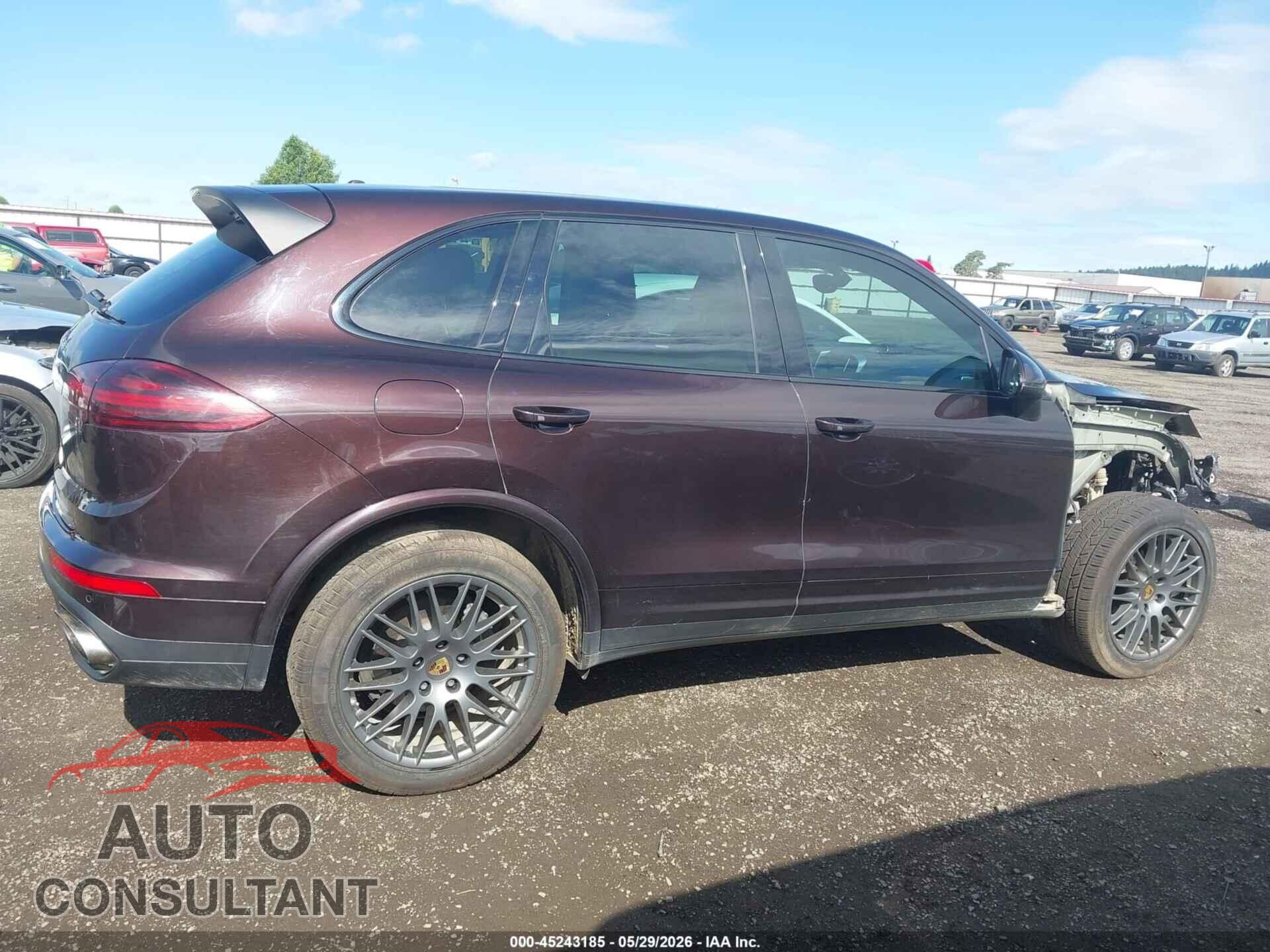 PORSCHE CAYENNE 2018 - WP1AA2A24JKA02402