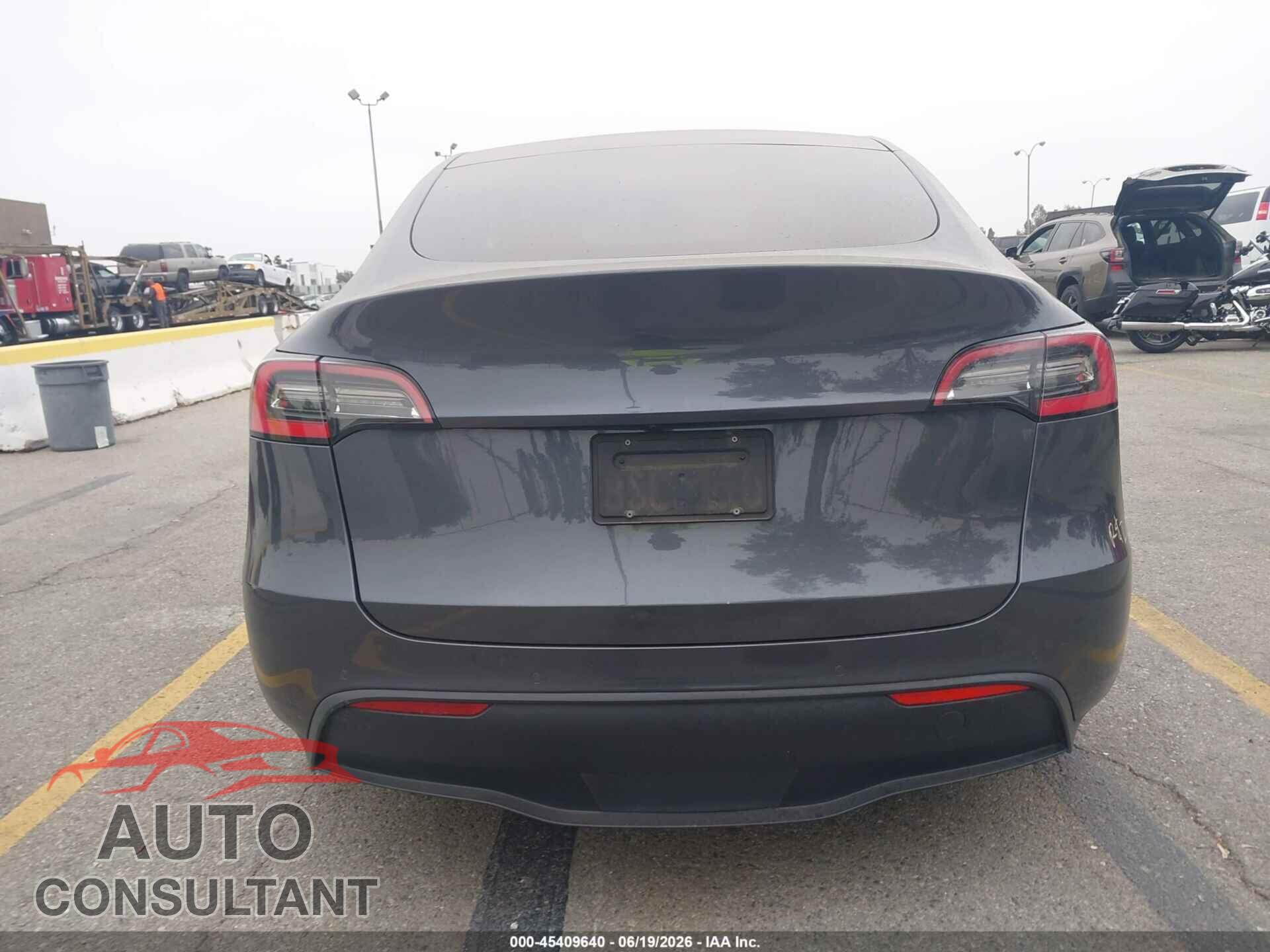 TESLA MODEL Y 2020 - 5YJYGDEEXLF045396